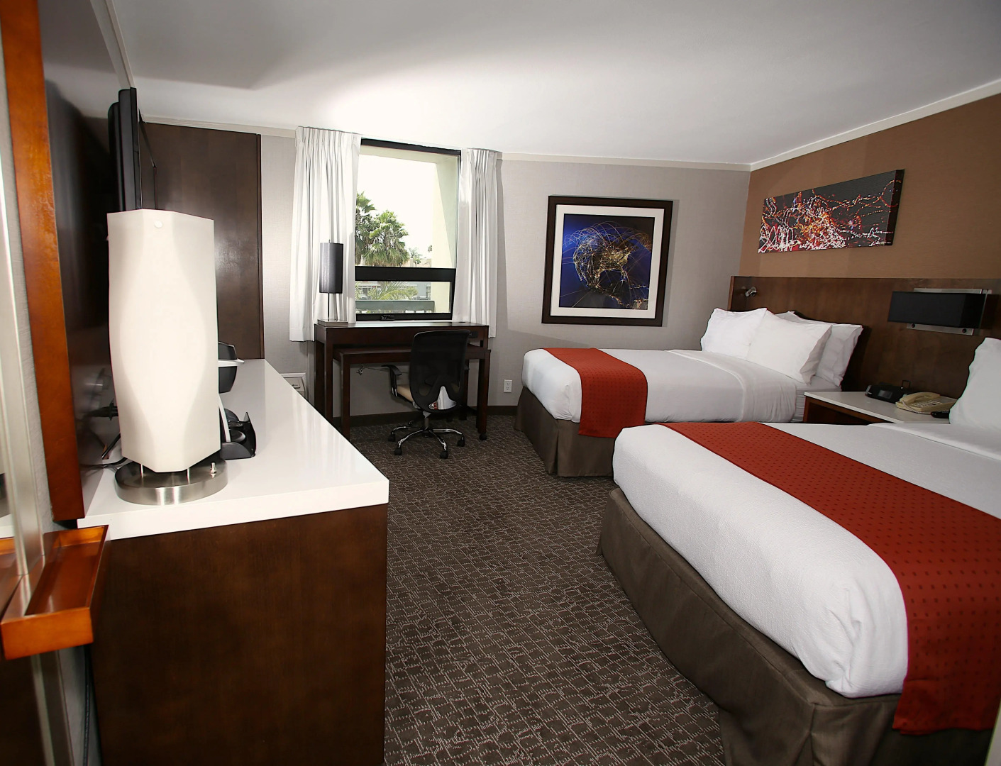 Holiday Inn Long Beach Airport Hotel and Conference Center by IHG