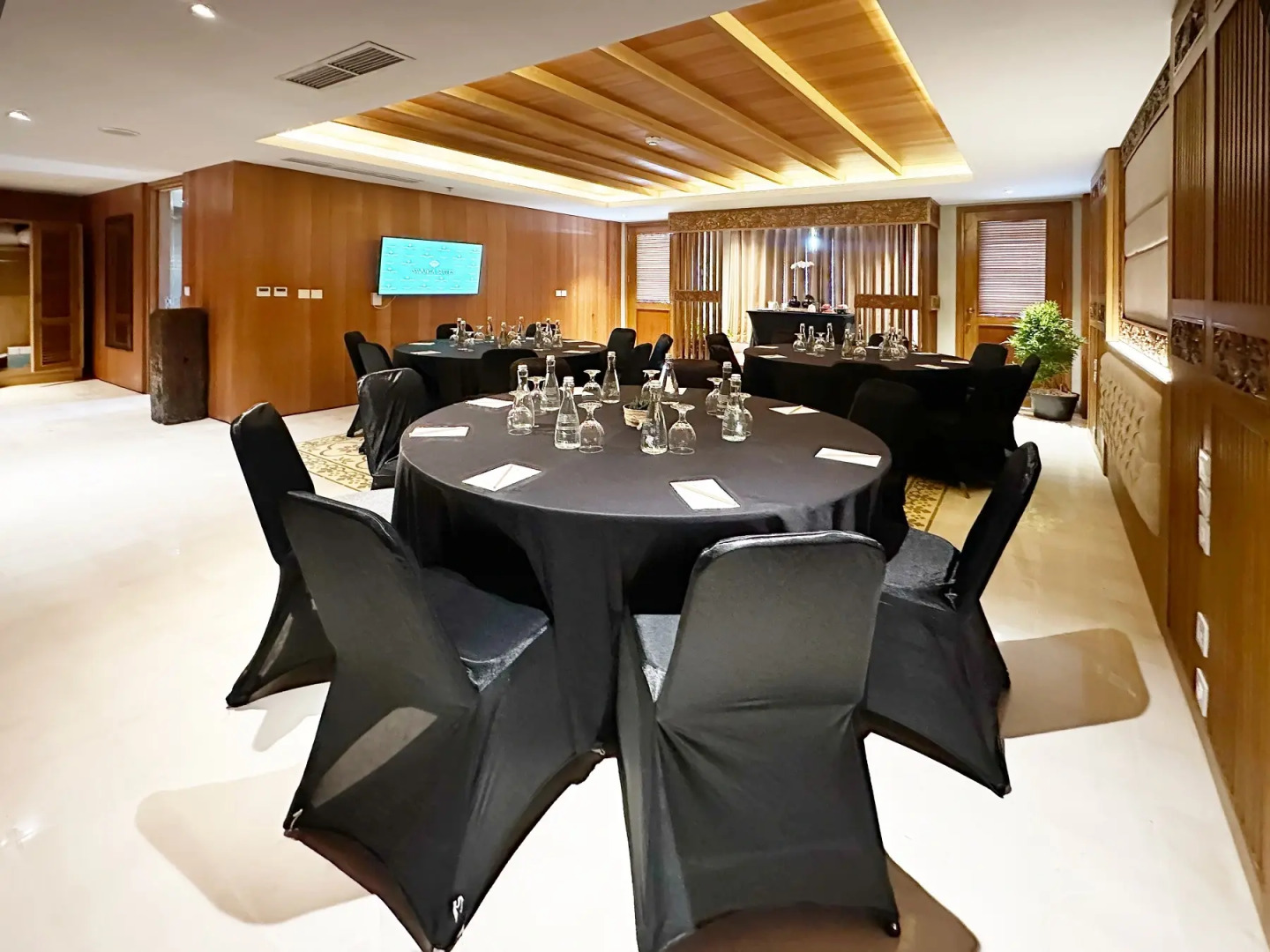 Swarga Suites Bali Berawa, Marclan Collection