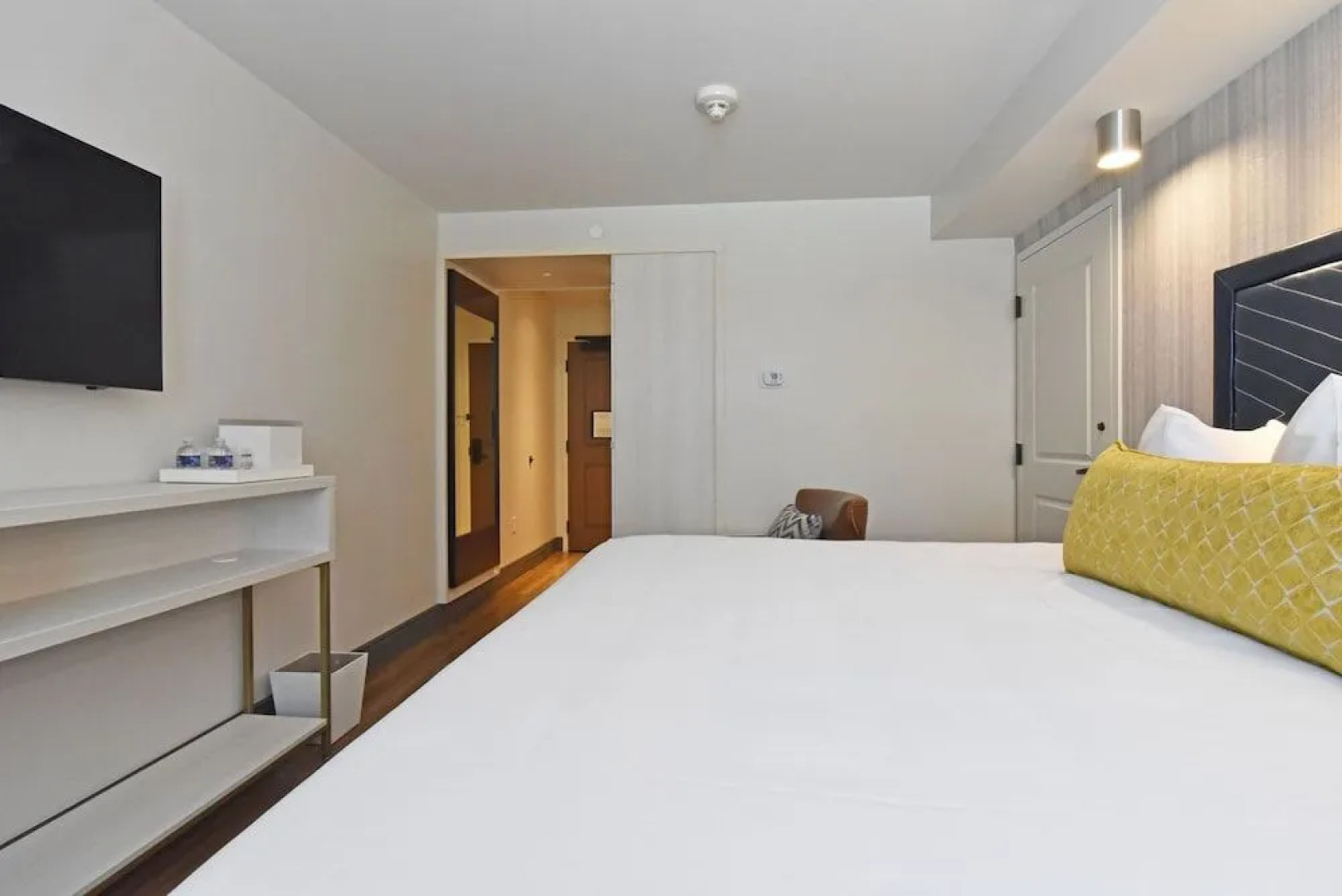 Tiverton Casino Hotel