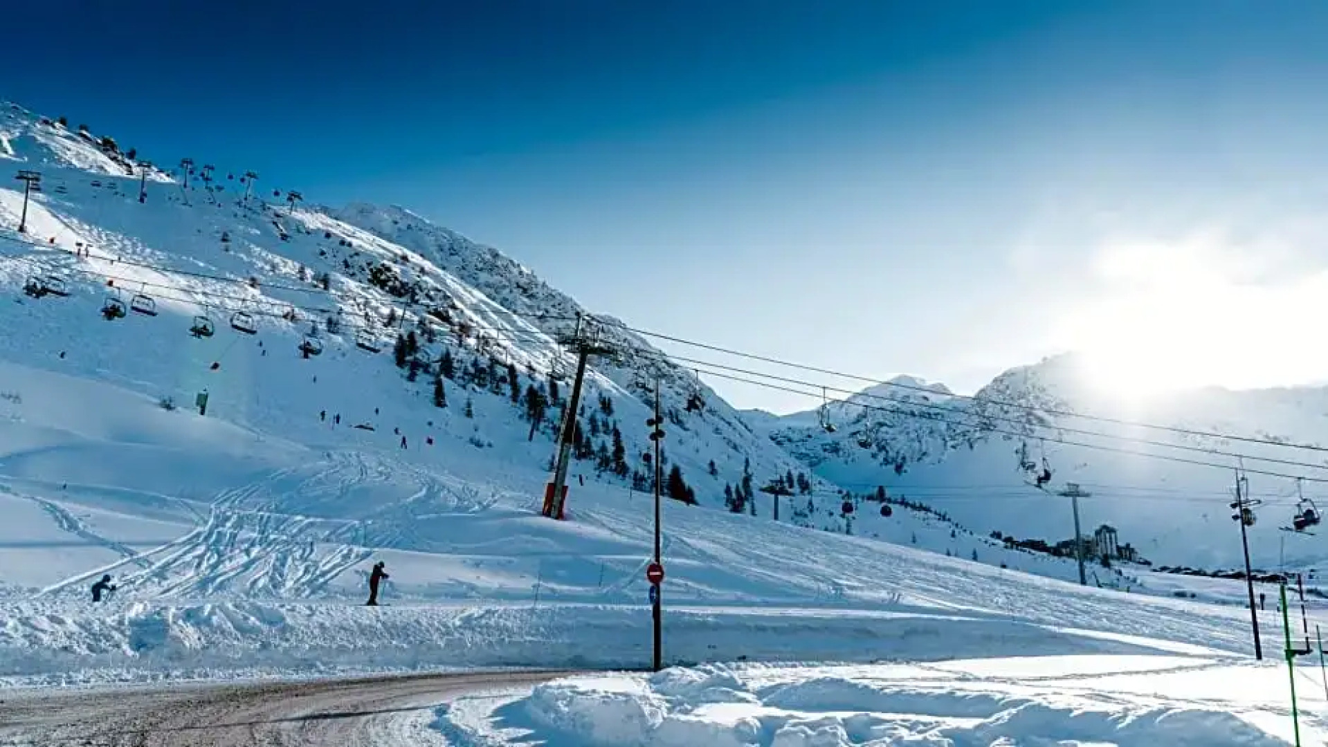 Apex2100 International Ski Academy Tignes
