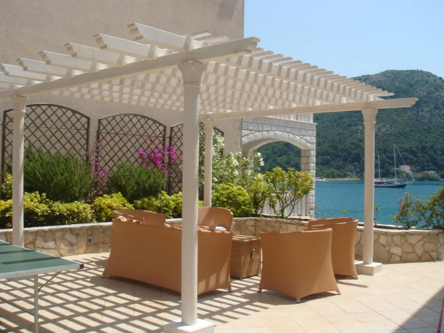 Villa Almadria Luxury Bed & Breakfast