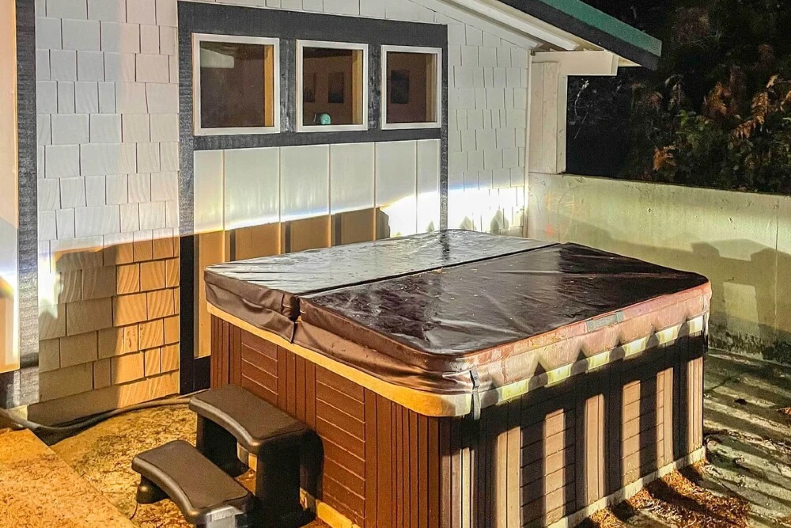 Quaint Lake Cushman Cottage w/ Private Access!