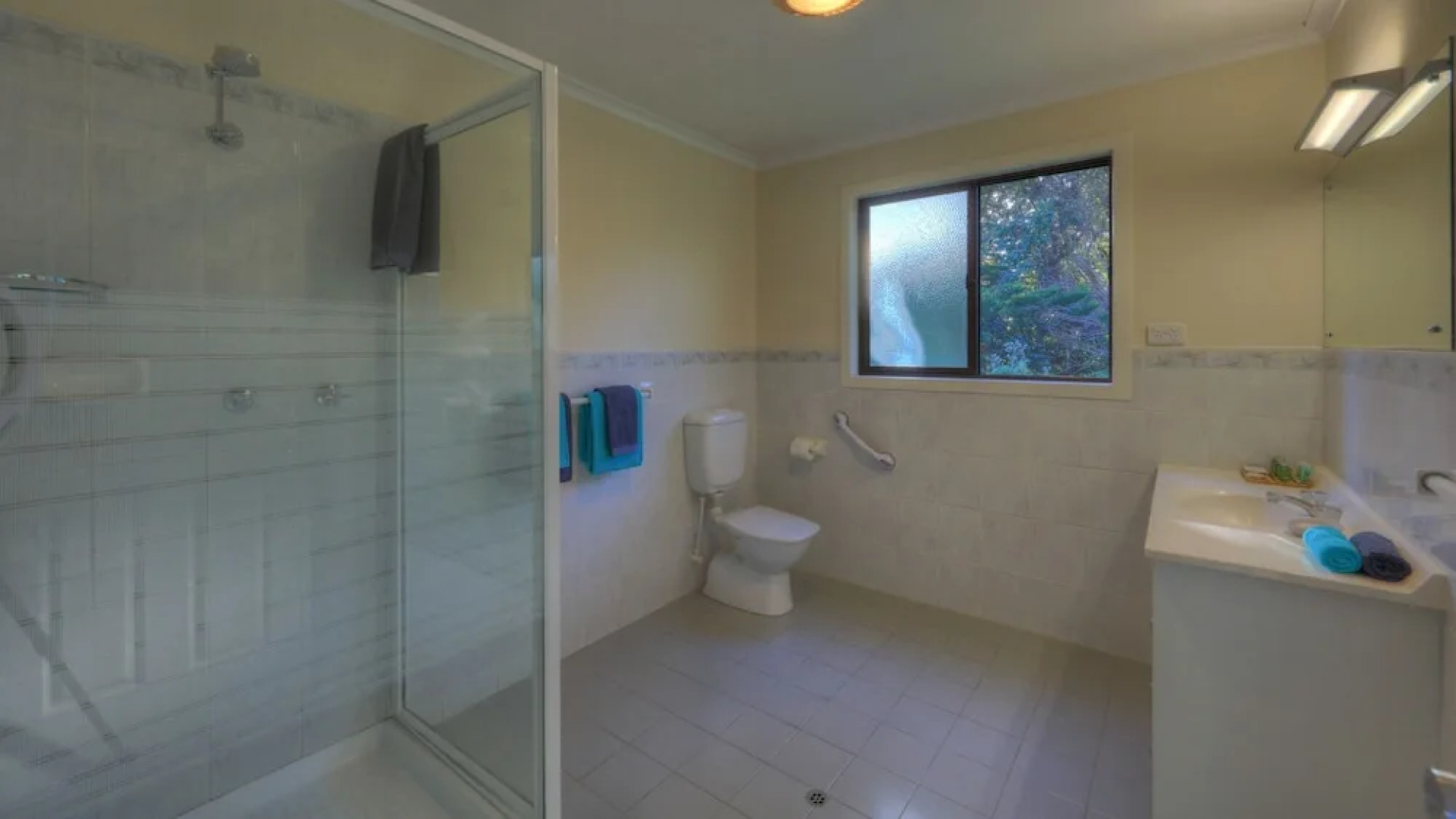 Kentia Holiday Apartments