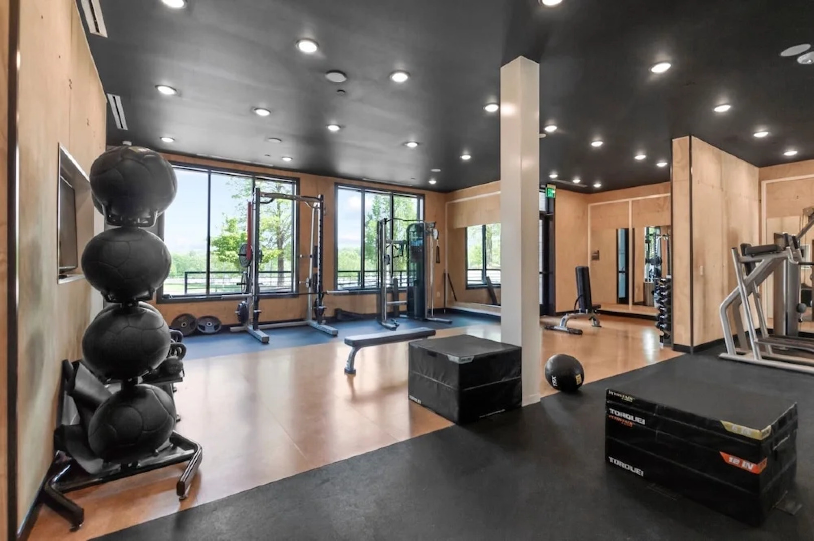 Kasa FreeMoreWest Charlotte