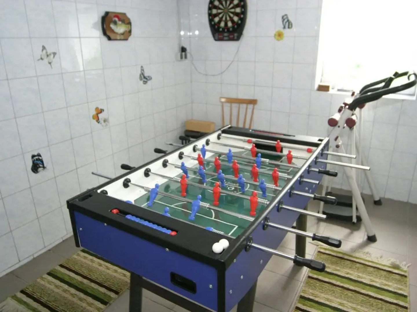 Comfy Apartment With Terrace, Garden, Bbq, Parking, Playroom
