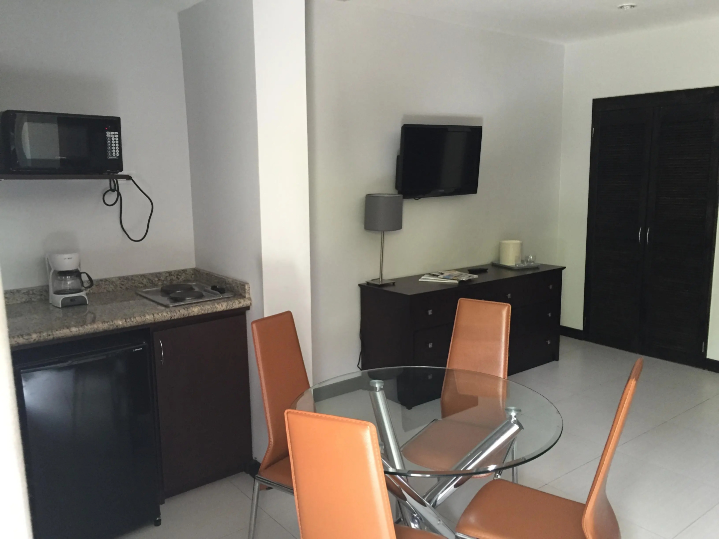 voco Surfside Aruba by IHG