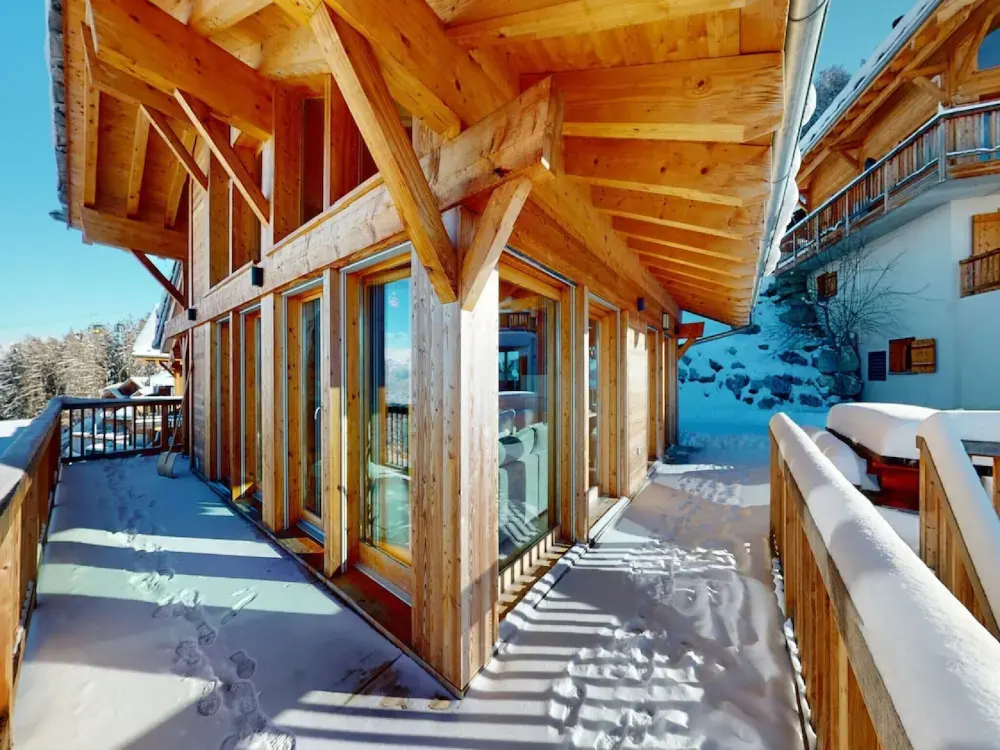 Egg Sauna & Luxury Chalet 16 Pers