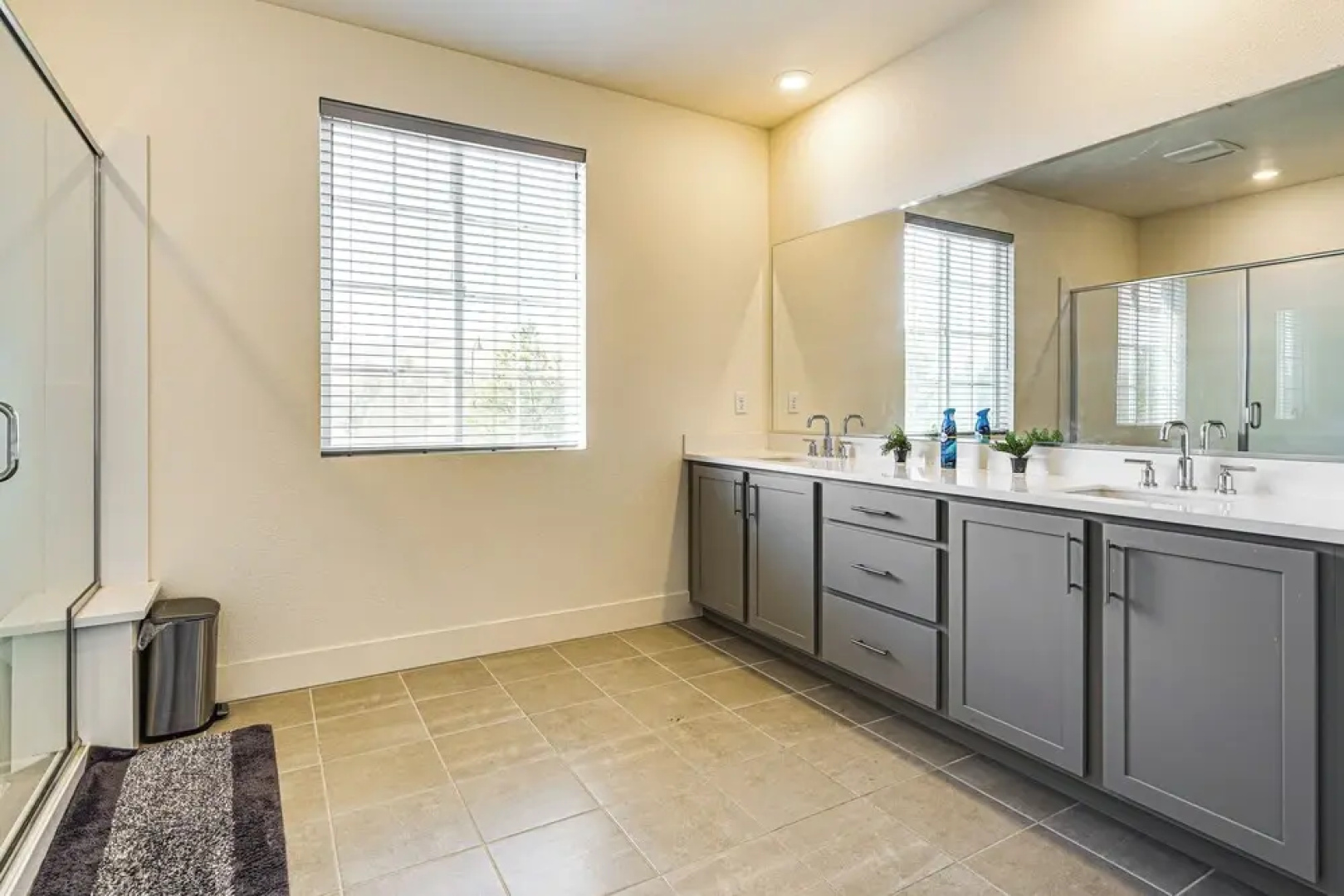 8 Mi to Lincoln Park: Family-friendly Tracy Home