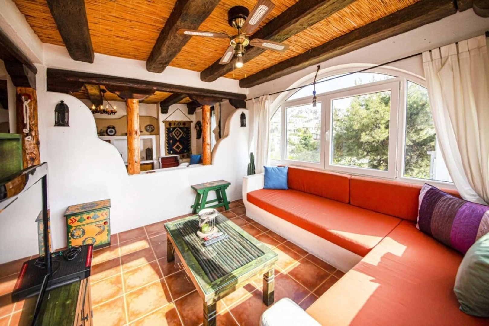 Villa in Bodrum With Shared Pool and Backyard