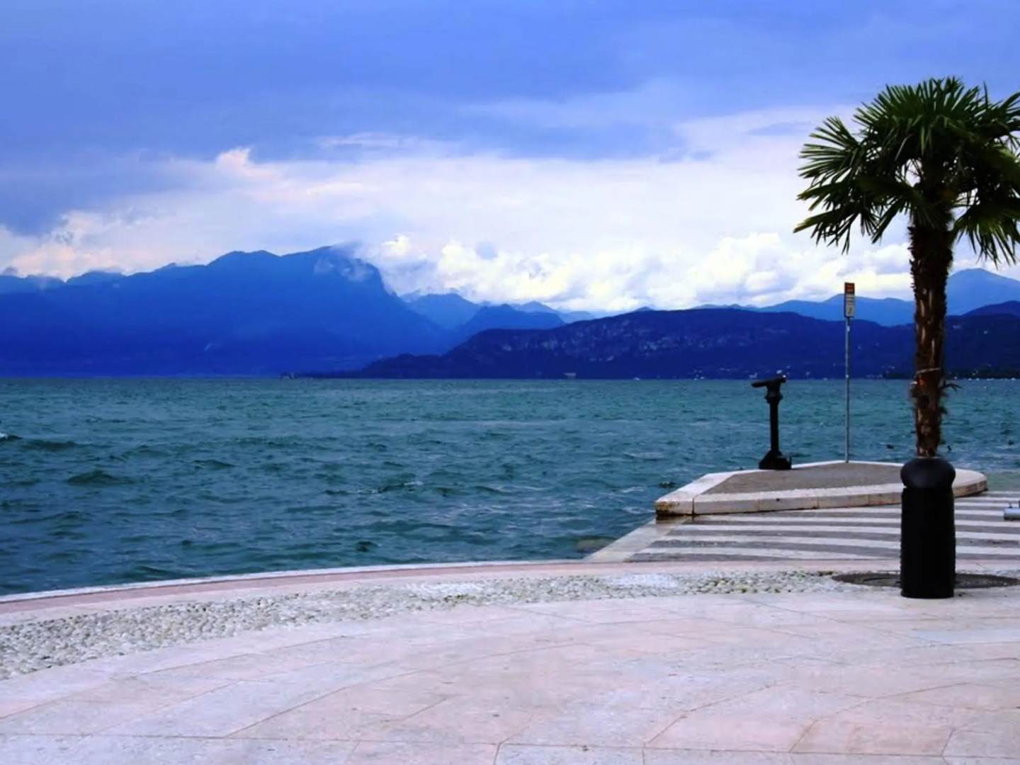 Scenic Holiday Home in Pastrengo near Lazise Lake & City Center