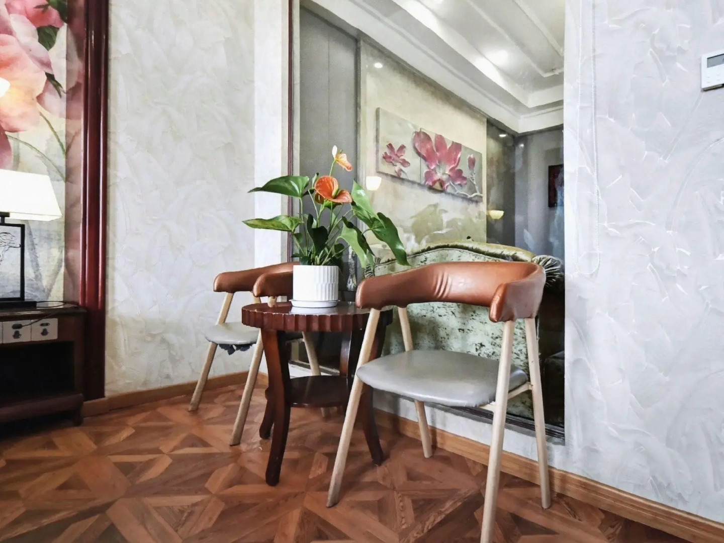 Neijiang Riverside Garden Hotel