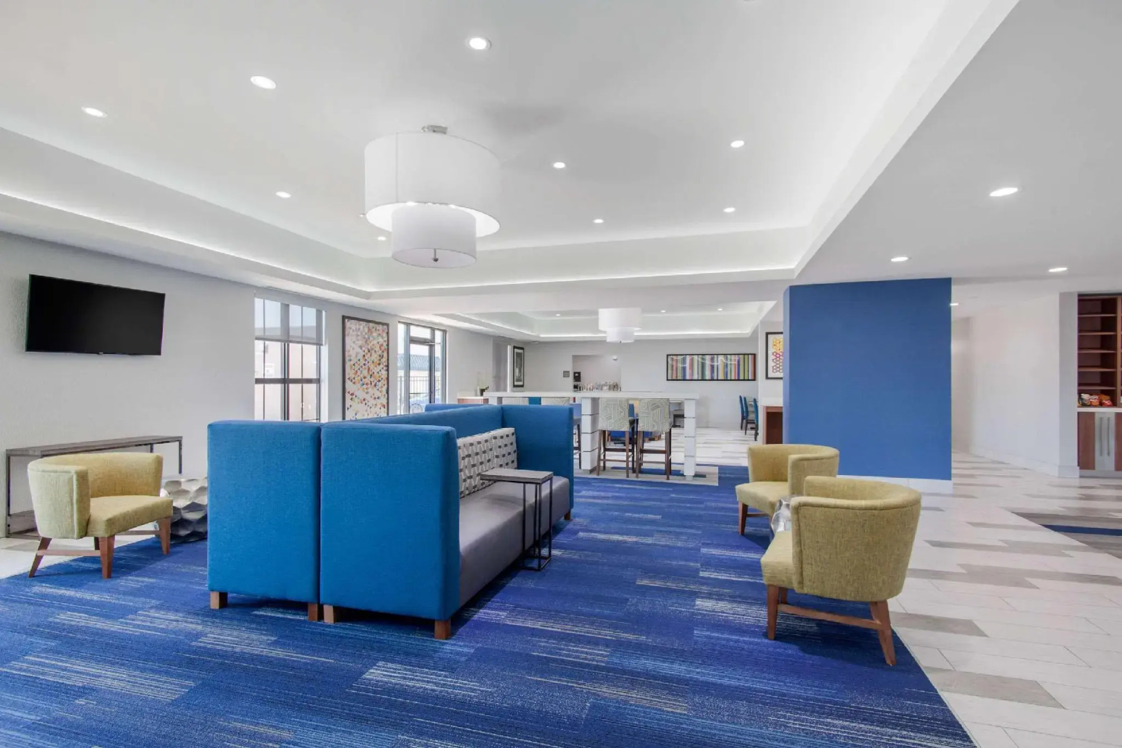 Holiday Inn Express & Suites Tulsa East - Catoosa by IHG