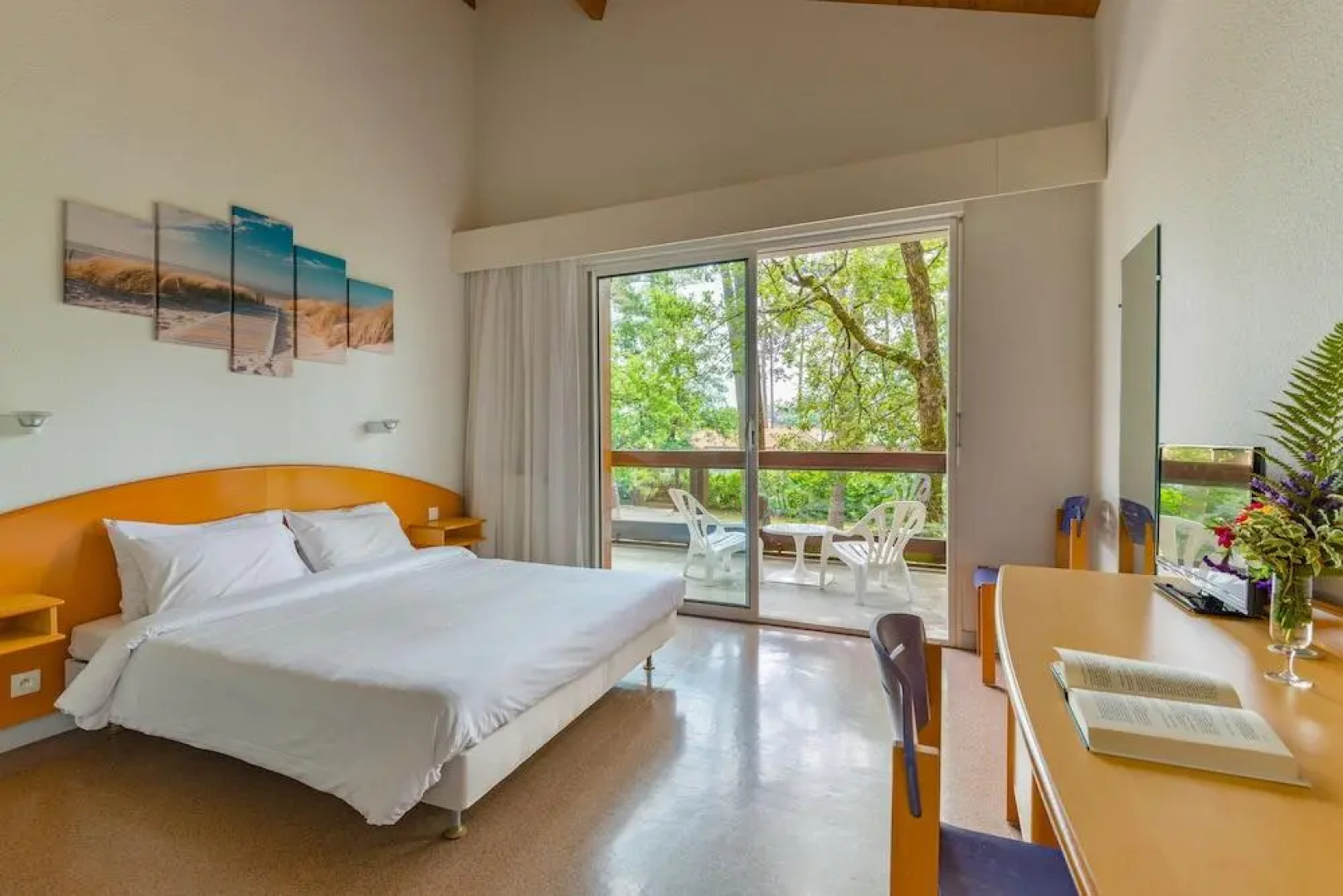 Azureva Ronce Les Bains