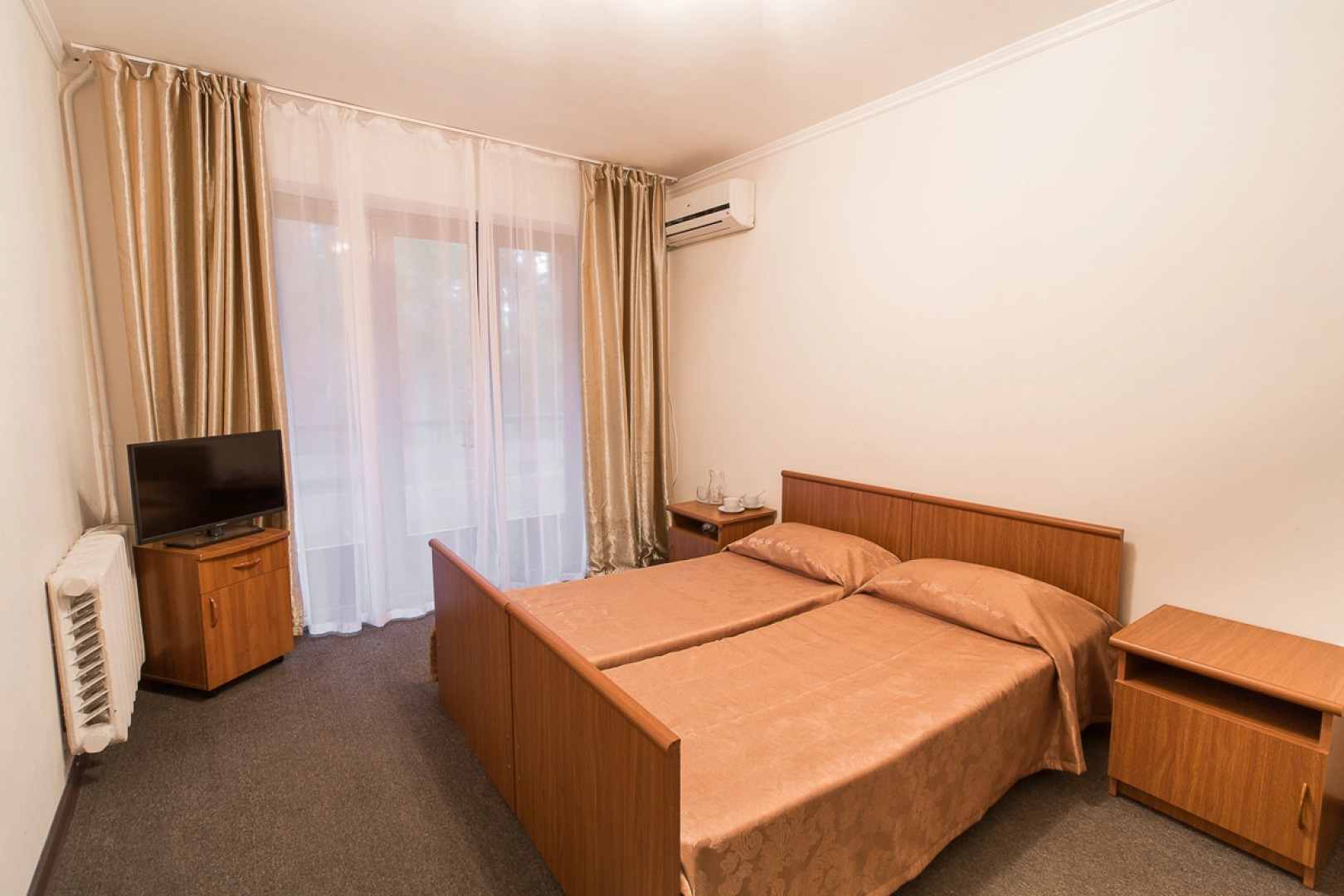 Отель Айтар