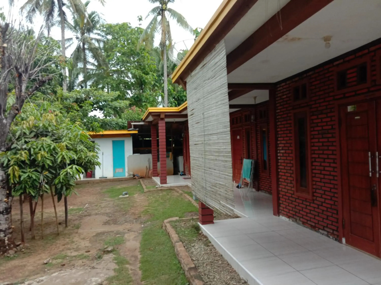 OYO 3303 Penginapan Putri Asih Sawarna