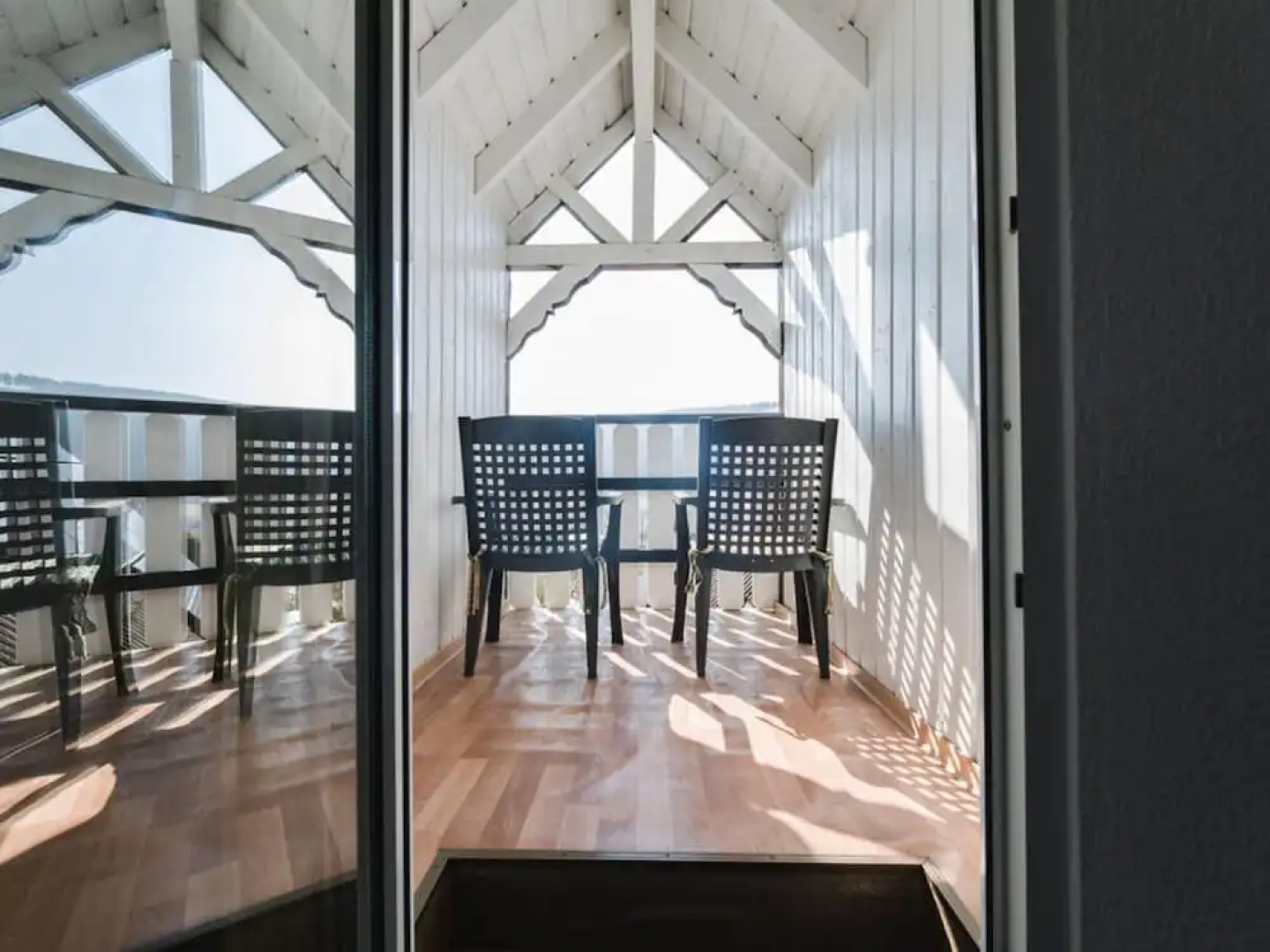 Dreamy Apartment Near Forest