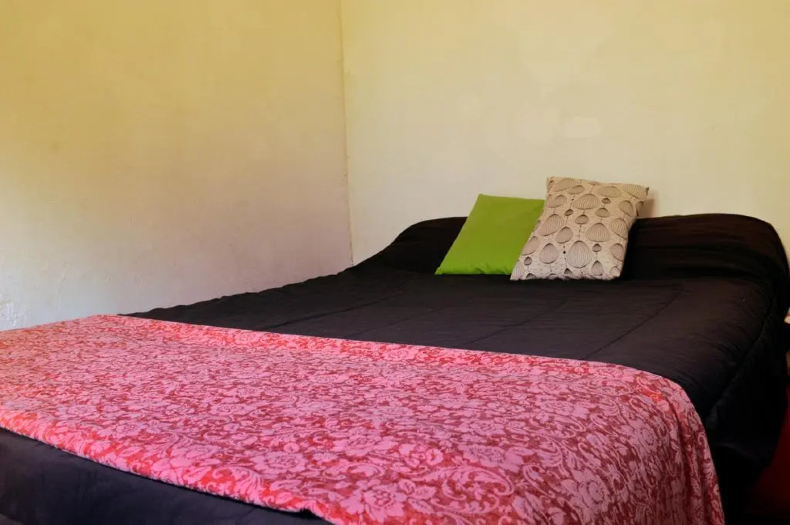 Hipolito Raiz Hostel