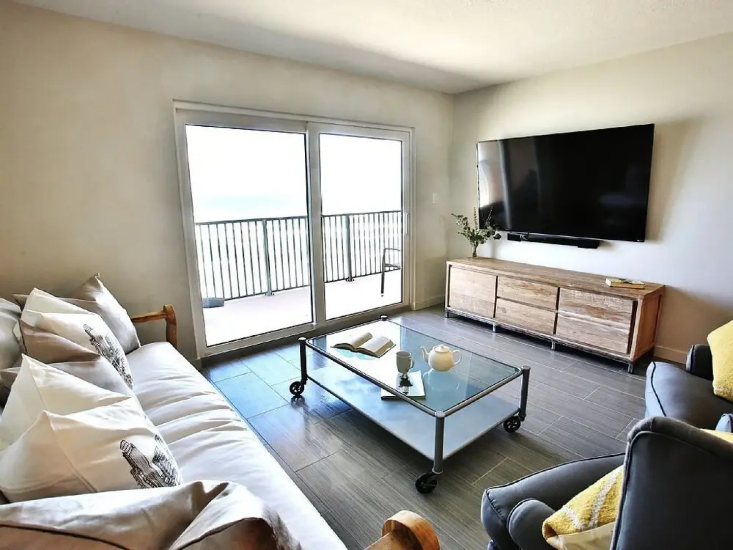 4495 S. Atlantic Ave #306s 2/2 Ocean Front