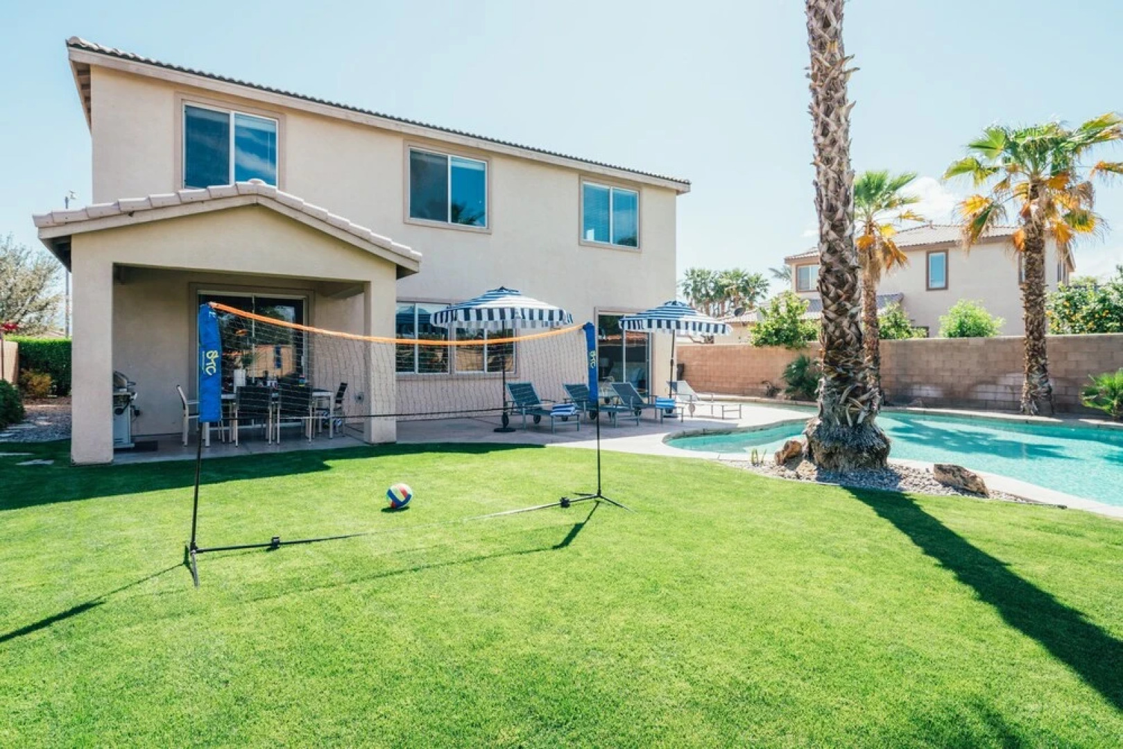 Swaying Leaf by AvantStay