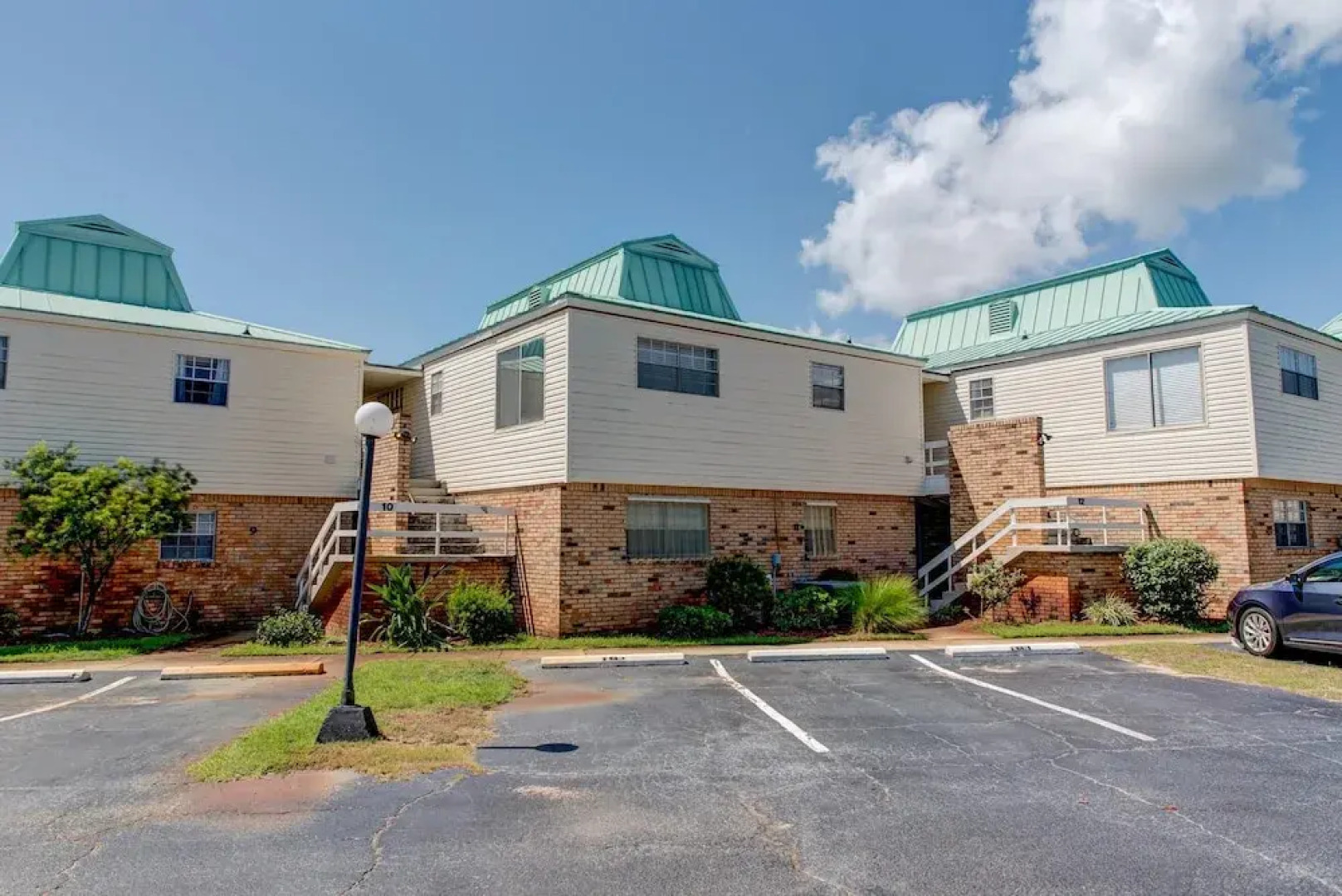 Bikinis & Martinis - Surf Club B12