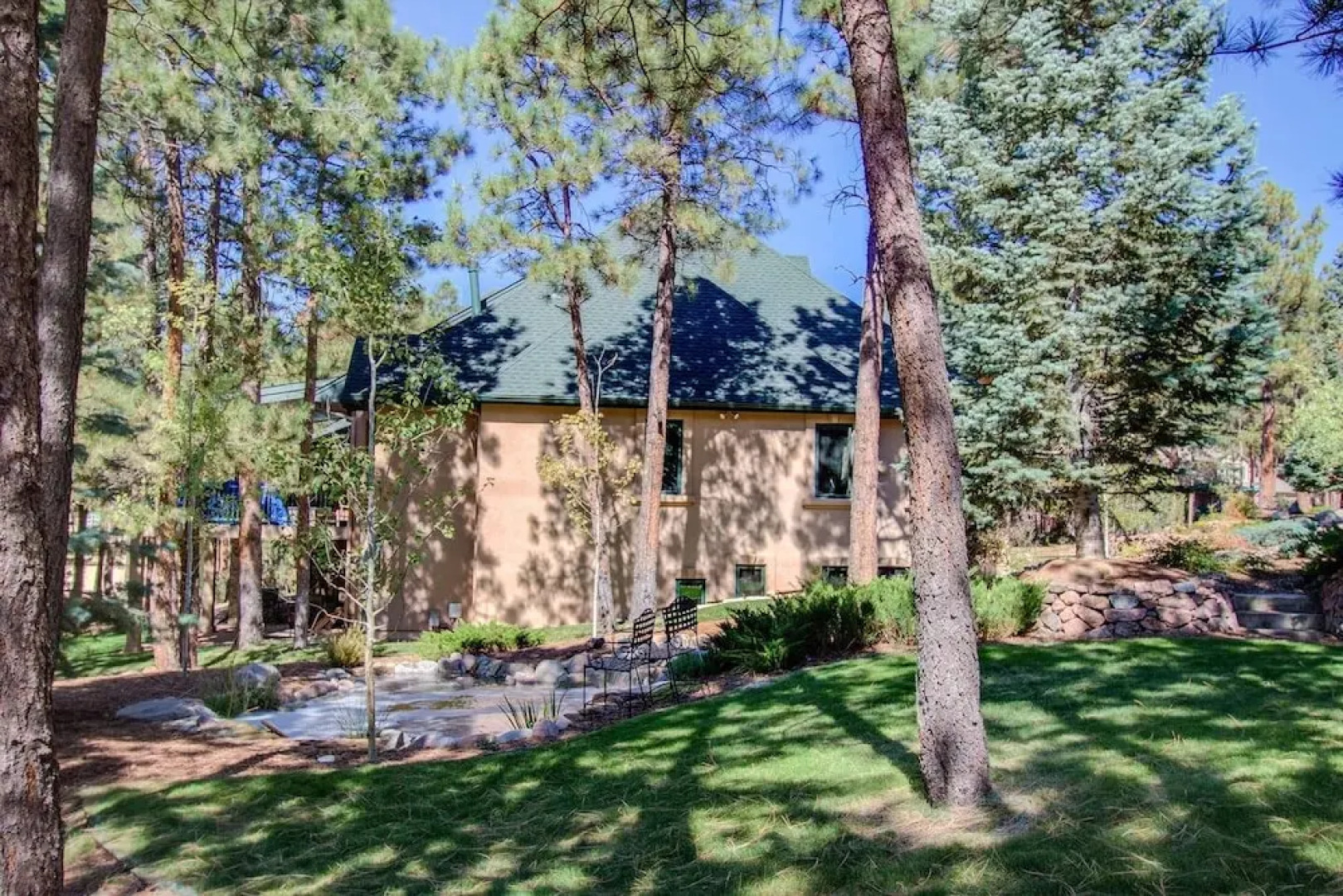 3bdwhere the Foxes Runluxurious, Usaf Academy