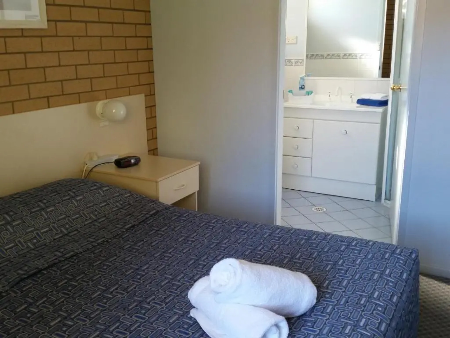 Dolphins of Mollymook Motel and Fifth Green Apartments