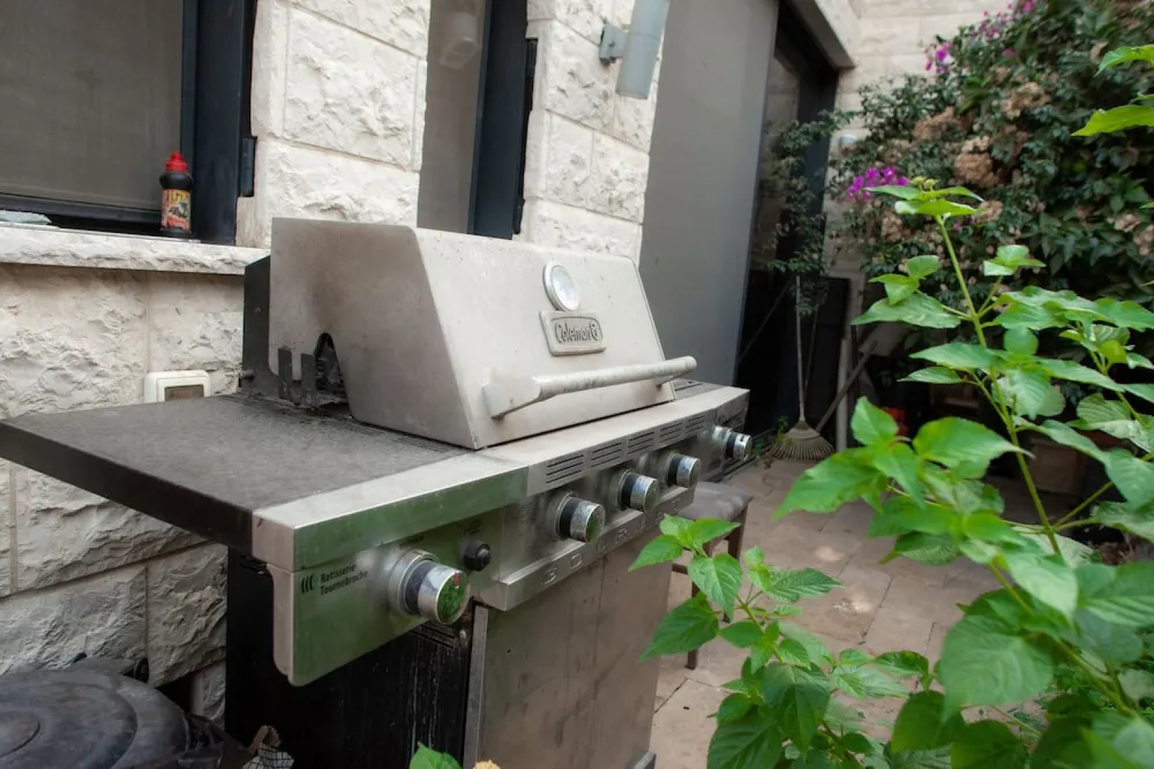 Grace Holon Villa & Pool