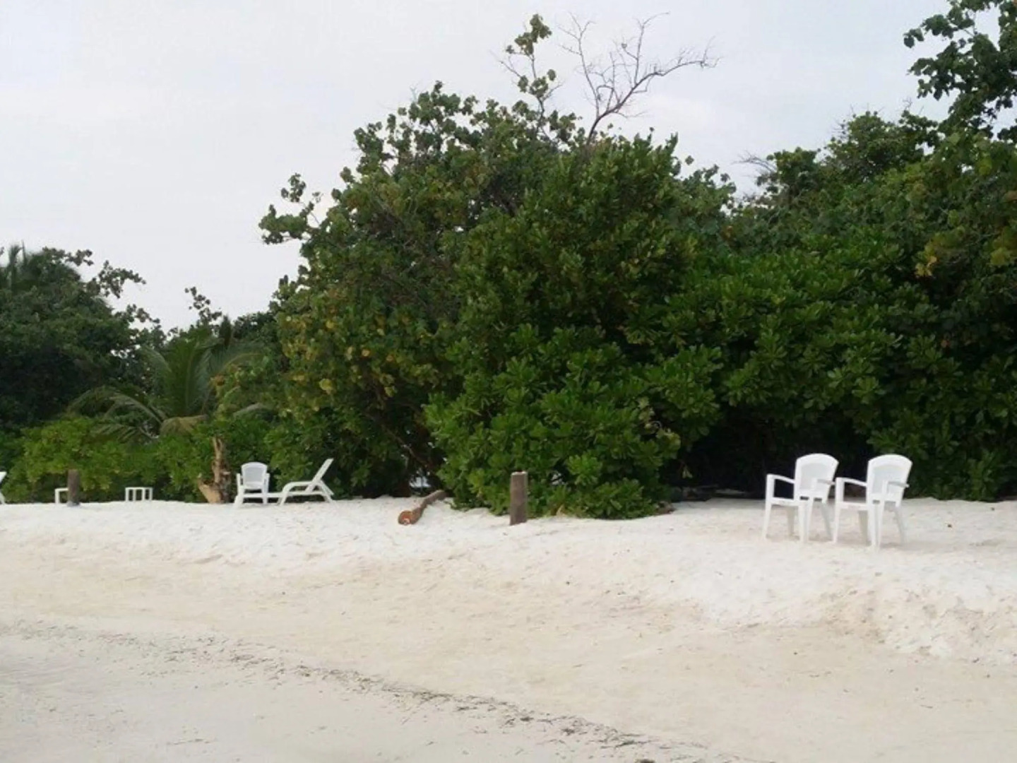 Yonder Retreat Folhudhoo