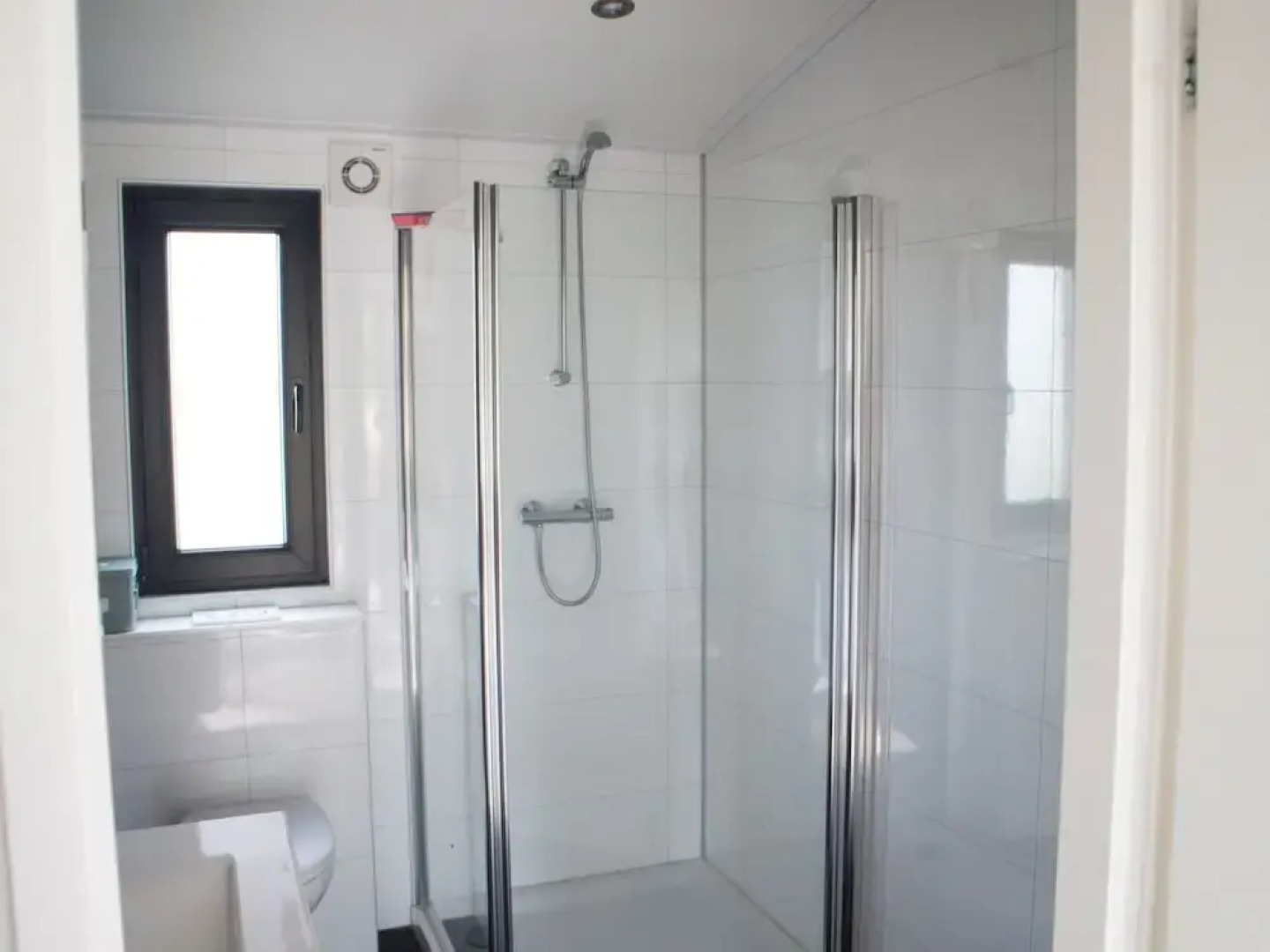 Modern Chalet Near De Veluwe National Park