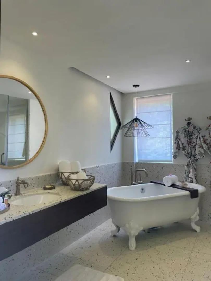 The Postcard on the Arabian Sea