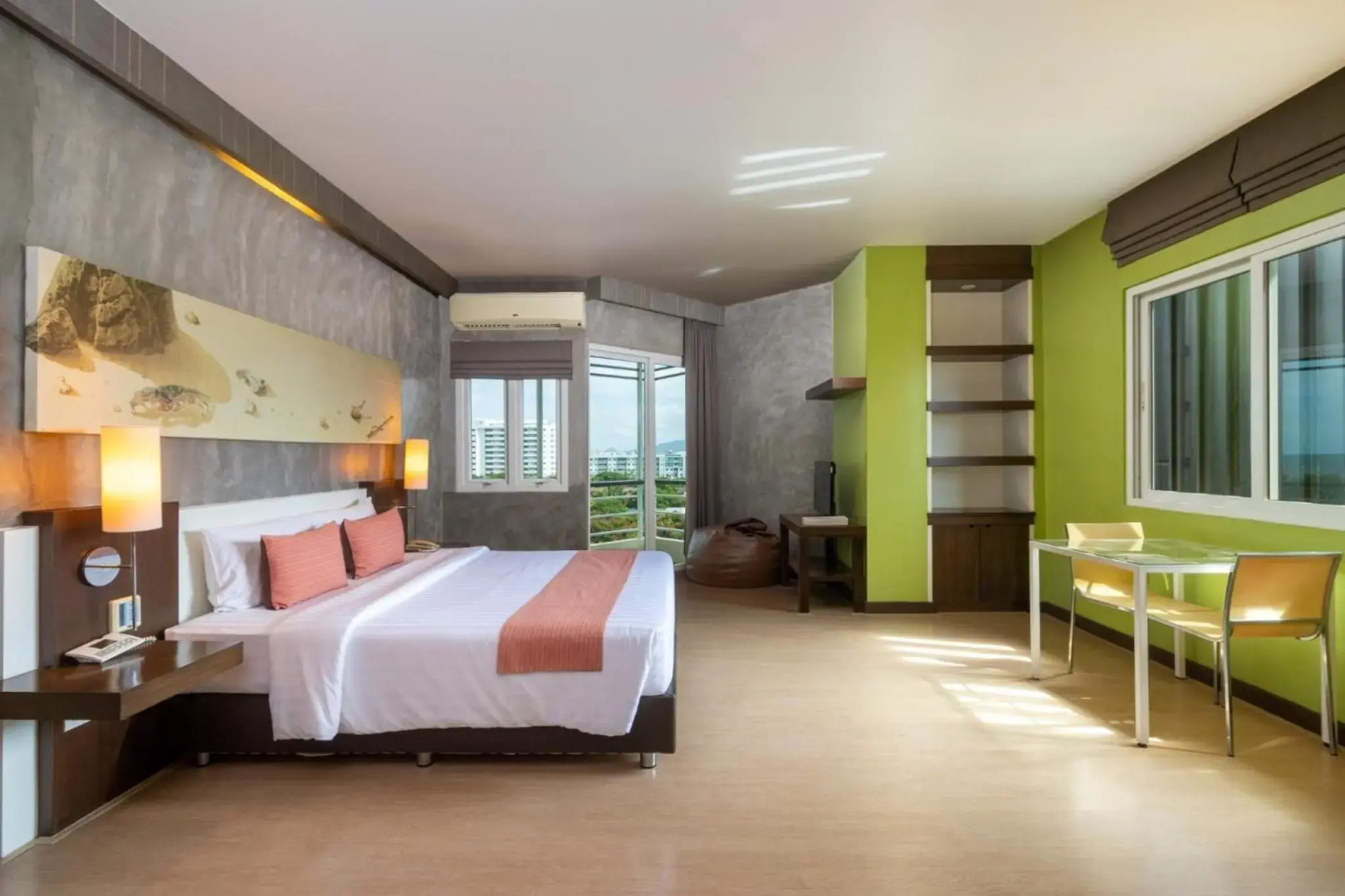 Silathip Huahin Serviced Apartment & Hotel