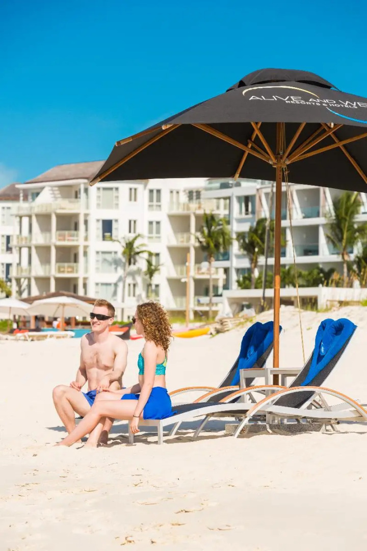 Kokomo Botanical Resort - Caribbean Family Cottages