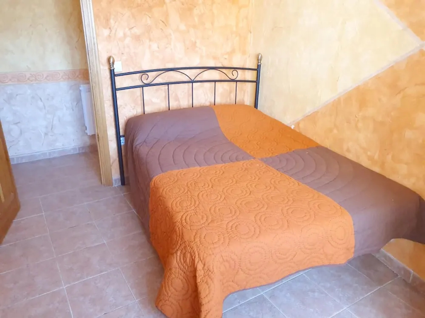 House With 5 Bedrooms in Navaluenga, With Furnished Terrace