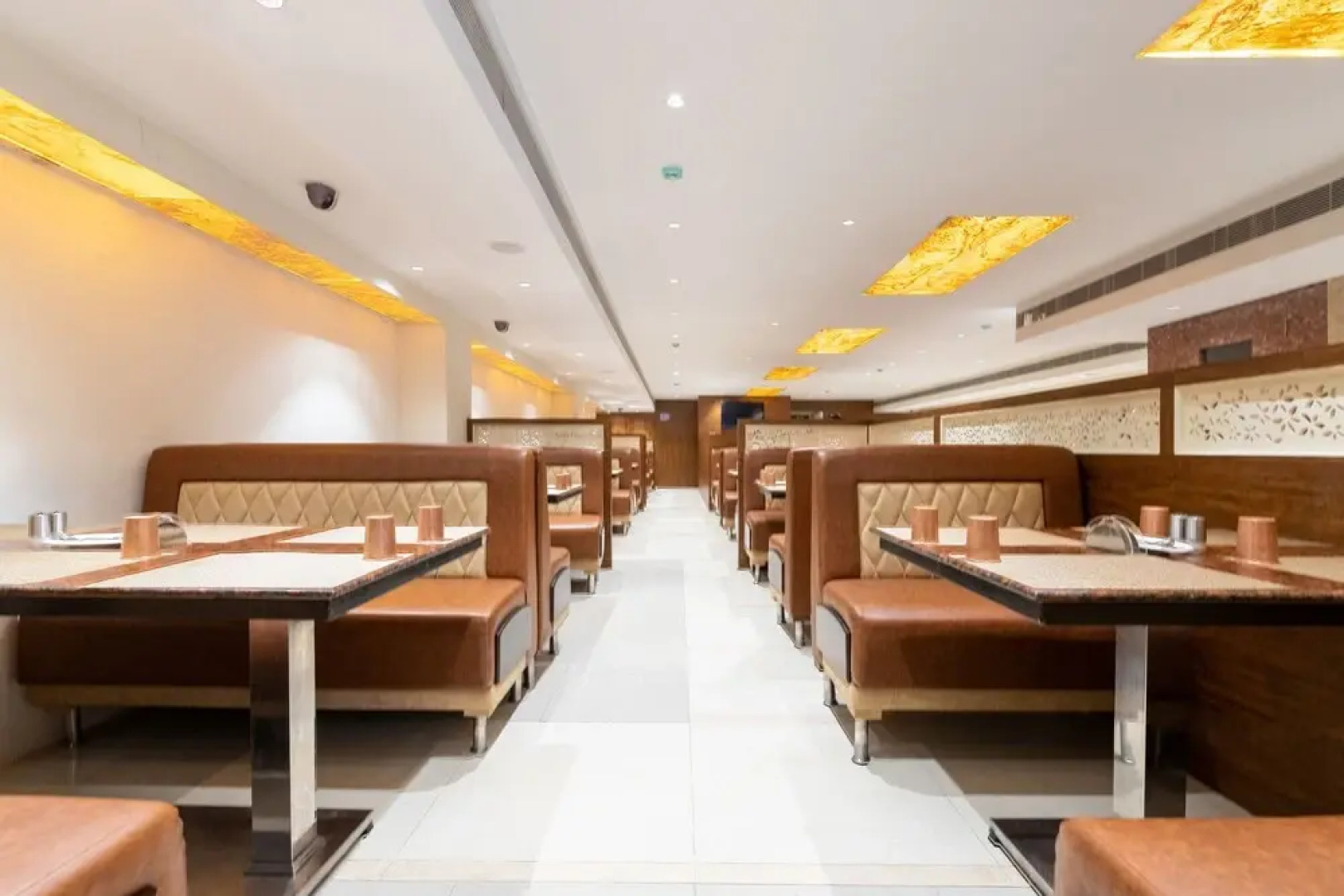 Capital O 43703 Thechi Hotels