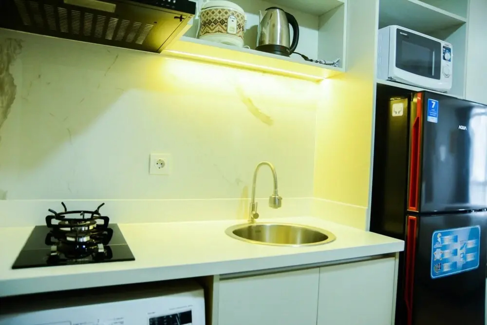 Mahogany Suites Studio Room The Oasis Apartment Cikarang