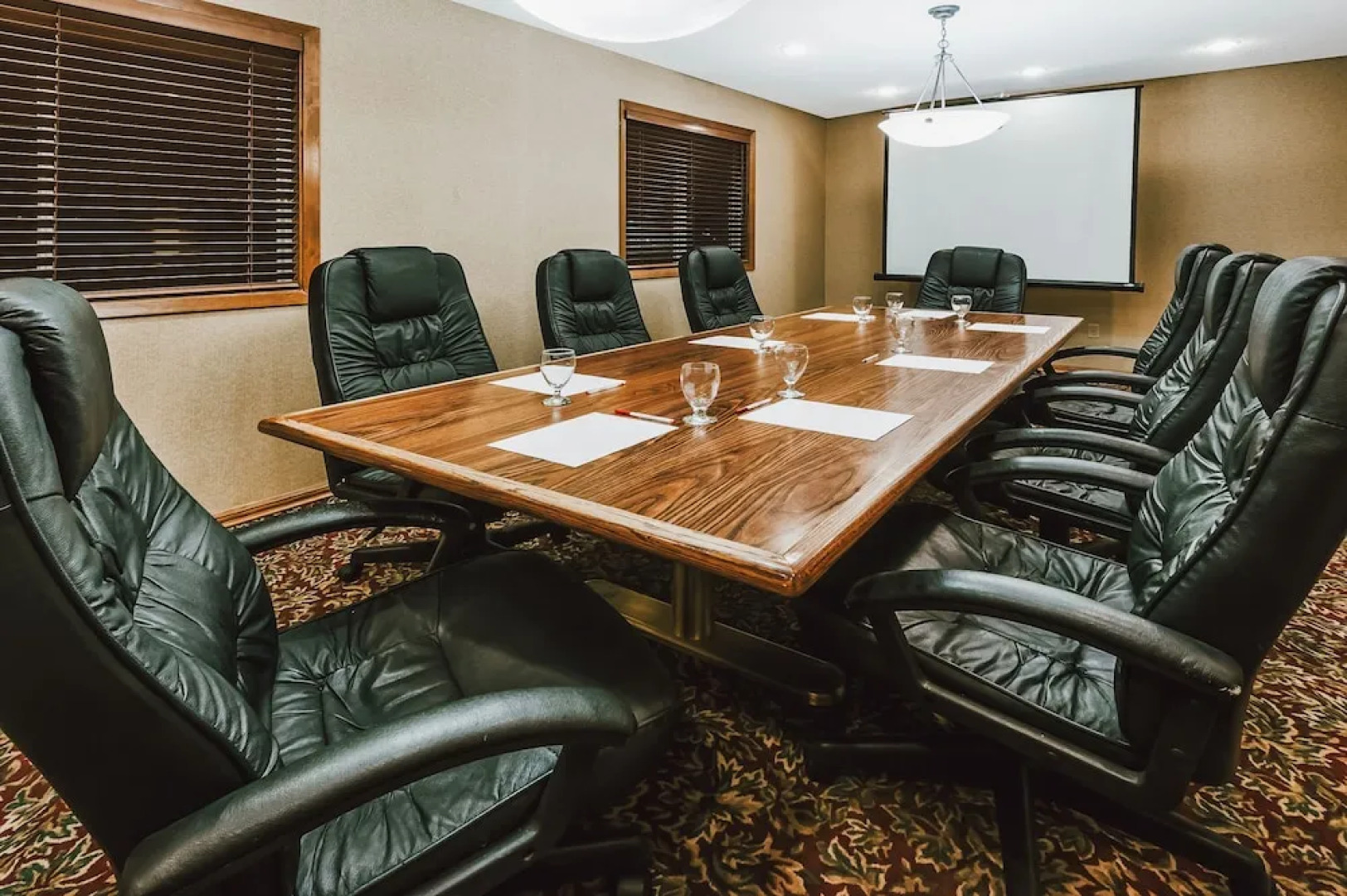 Stony Plain Inn And Suites