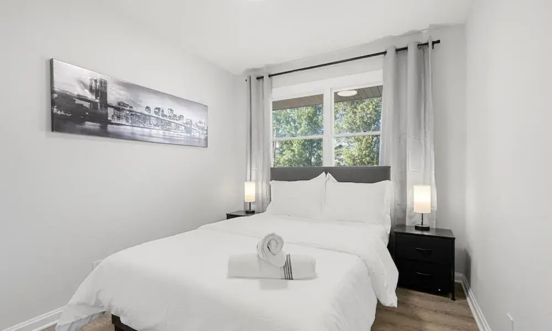 Upscale Old Town Views 3BD Lux