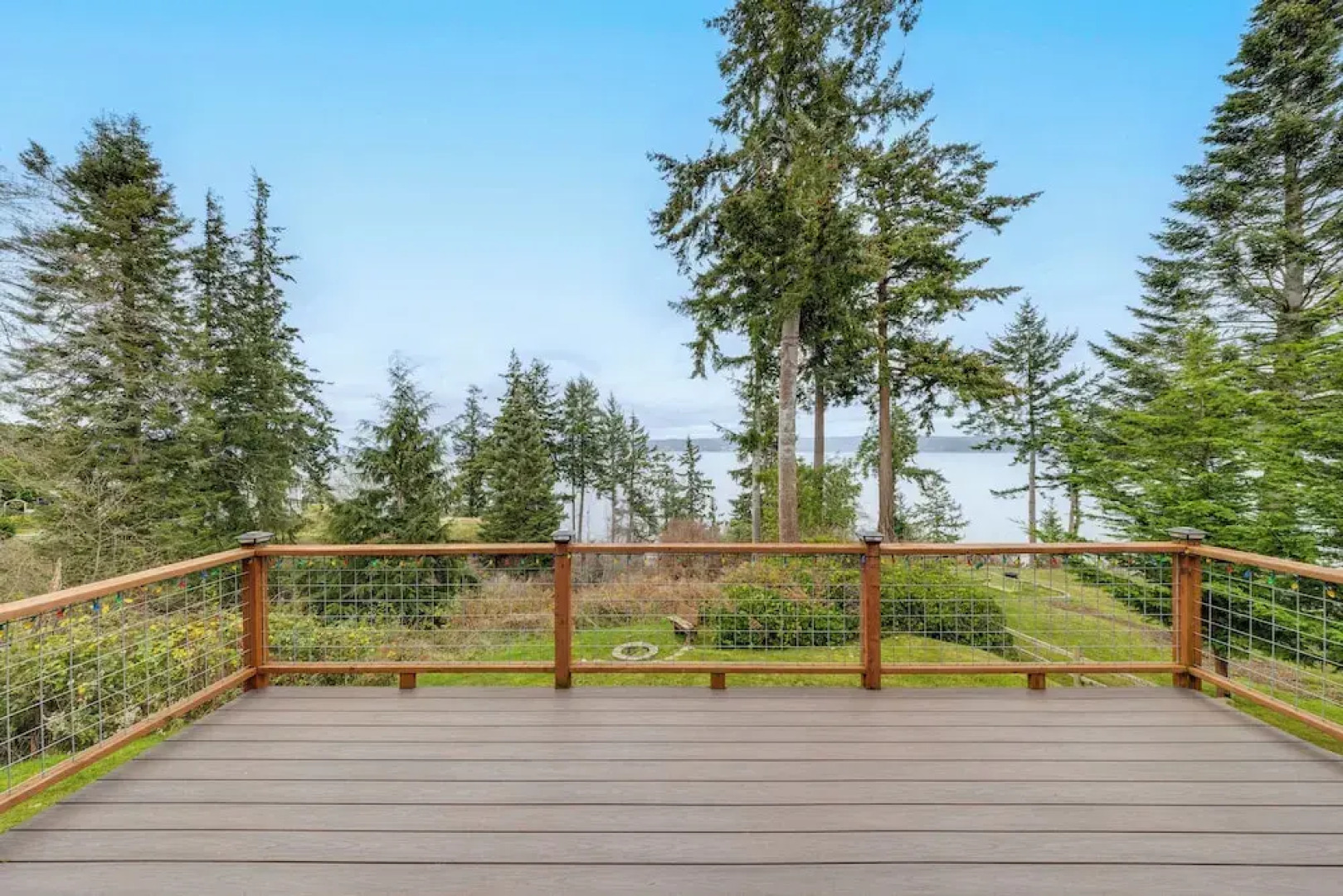 Waterfront Whidbey Island Hideaway w/ Beach Access