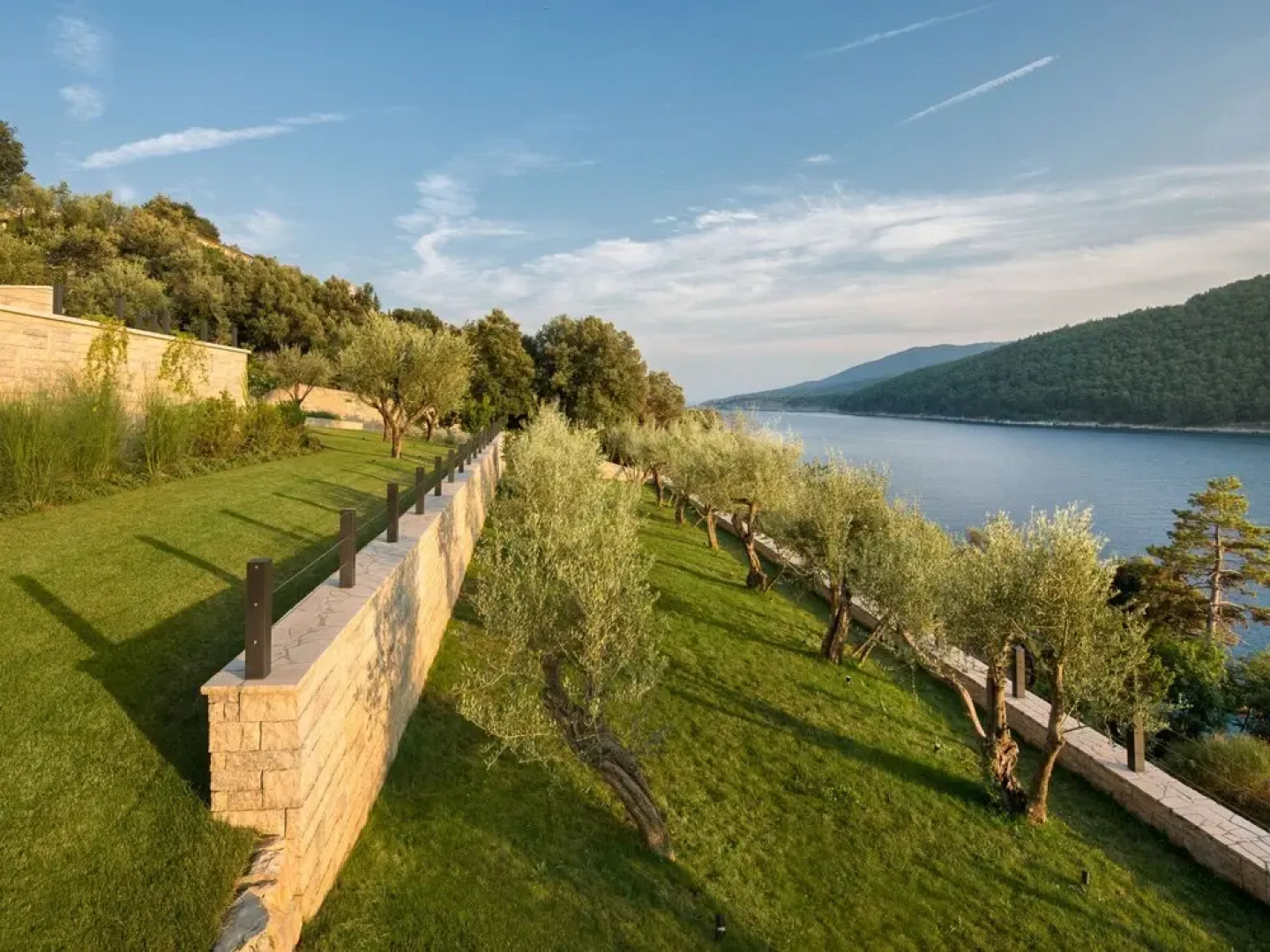 Vlastelini II Duga Luka