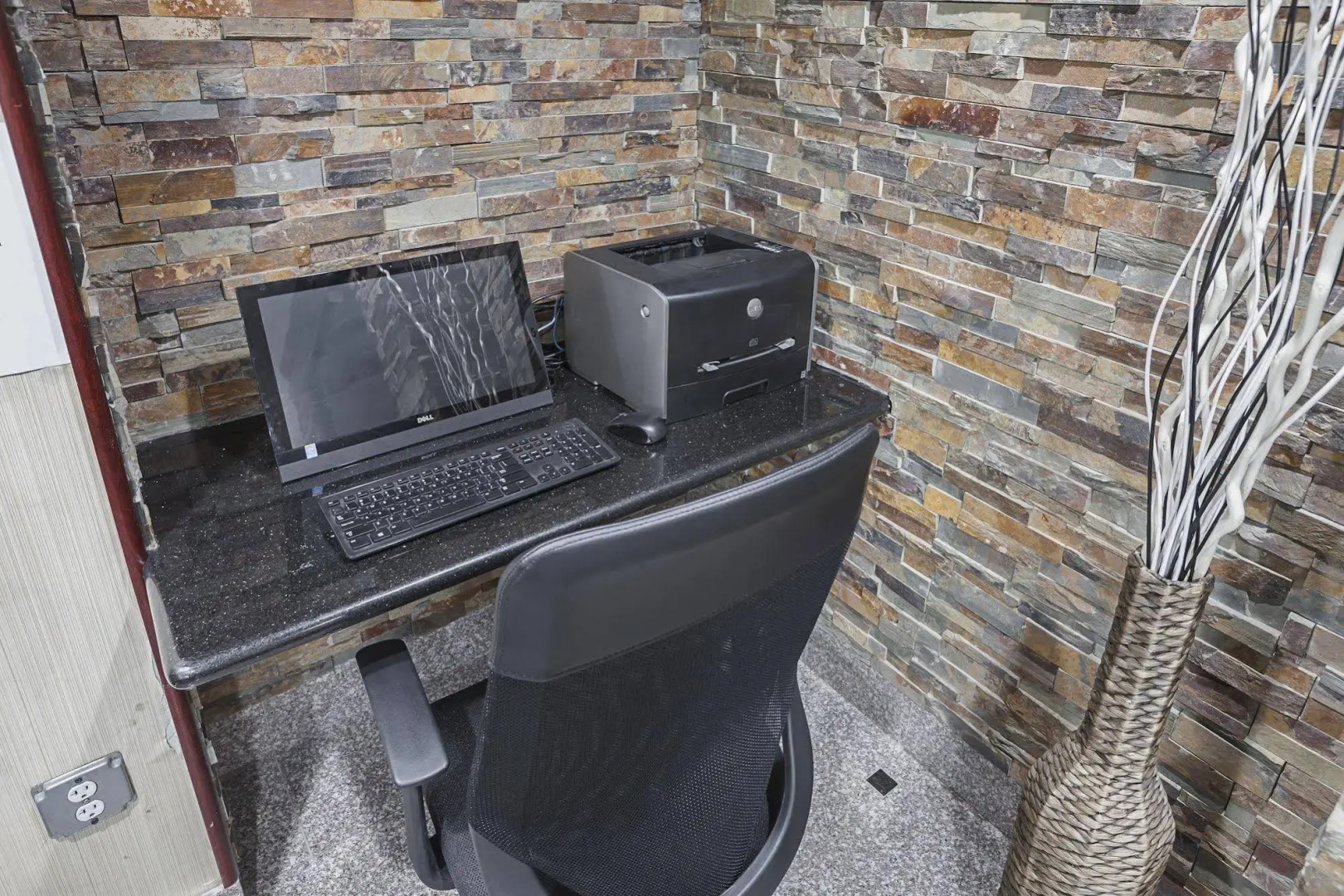 Quality Inn & Suites Cincinnati Downtown Area