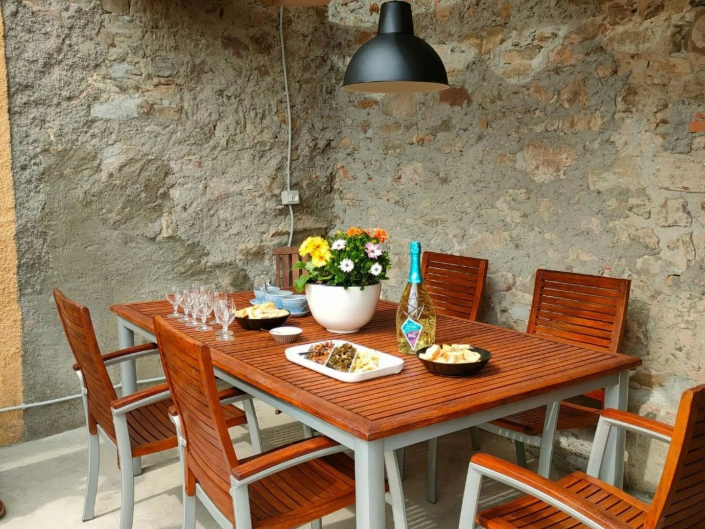 Cheerful holiday home in Poggio with private garden