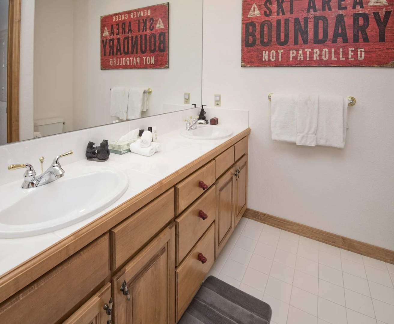 Aspenwood #207 2 Bedroom Condo by RedAwning