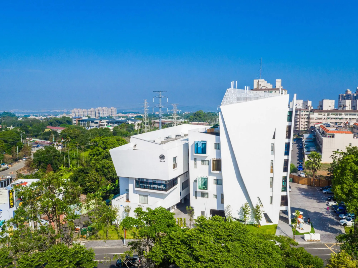 Sun Dialogue Hotel by Cosmos Creation