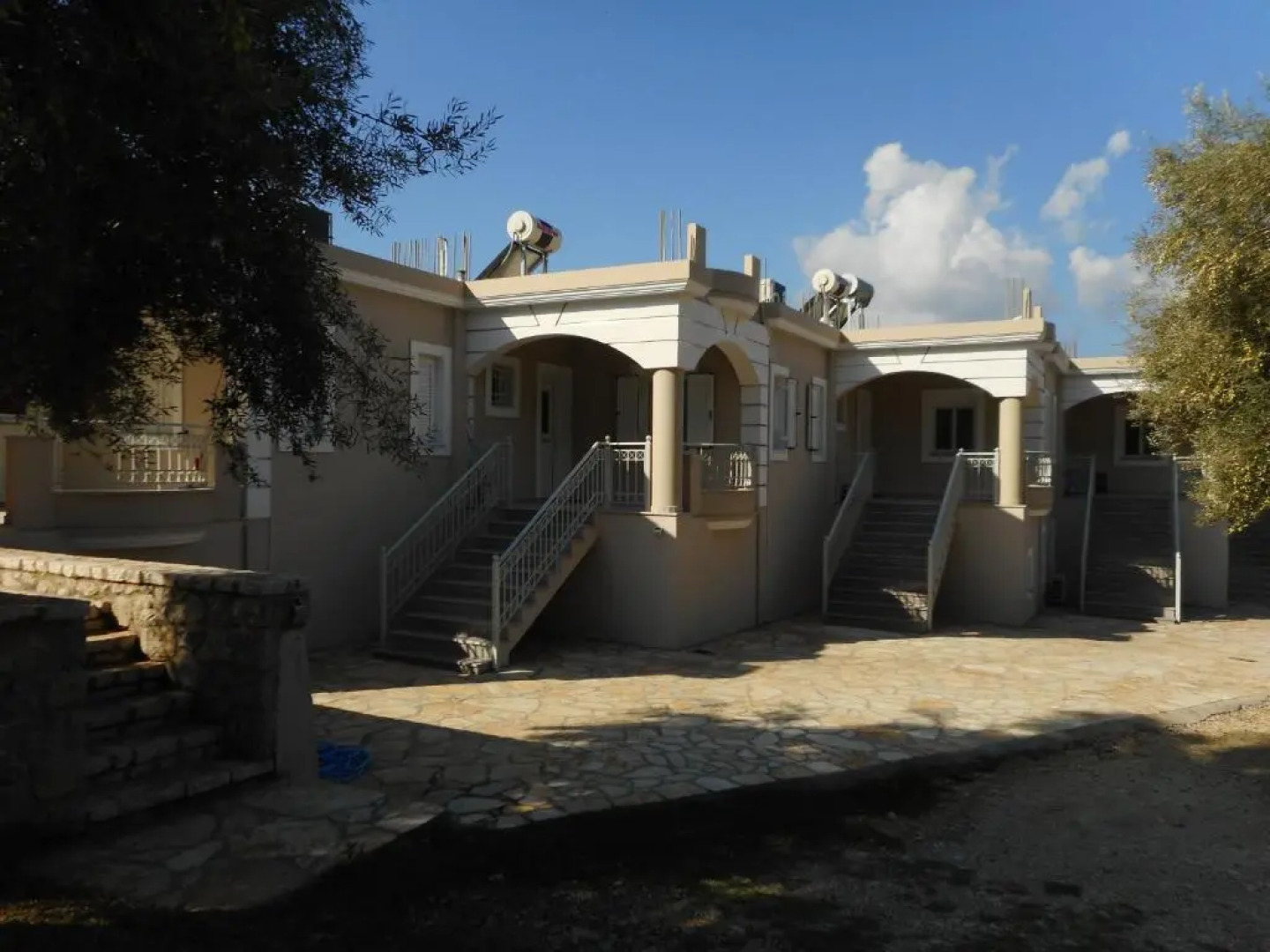 Kanellos luxury apartments