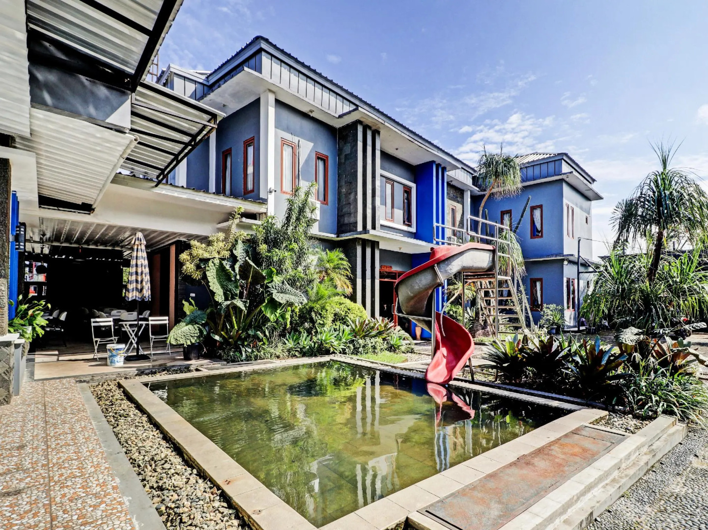 OYO 90475 Mirda Gratia Hotel