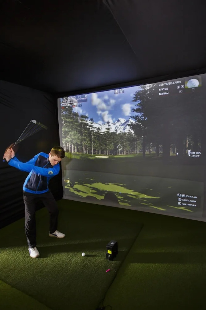 Shaw Hill Hotel Golf And Country Club