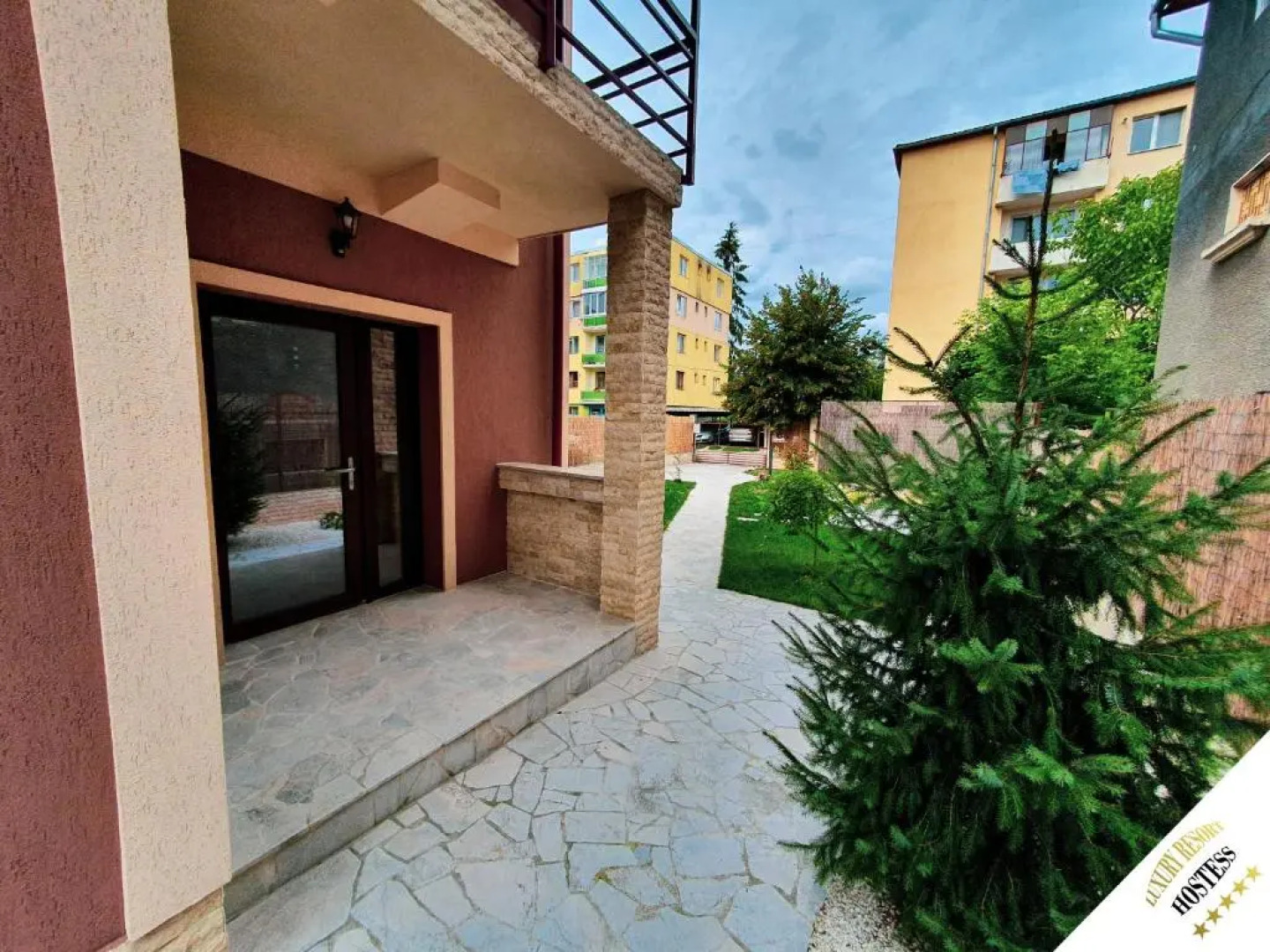 Luxury Resort Hostess