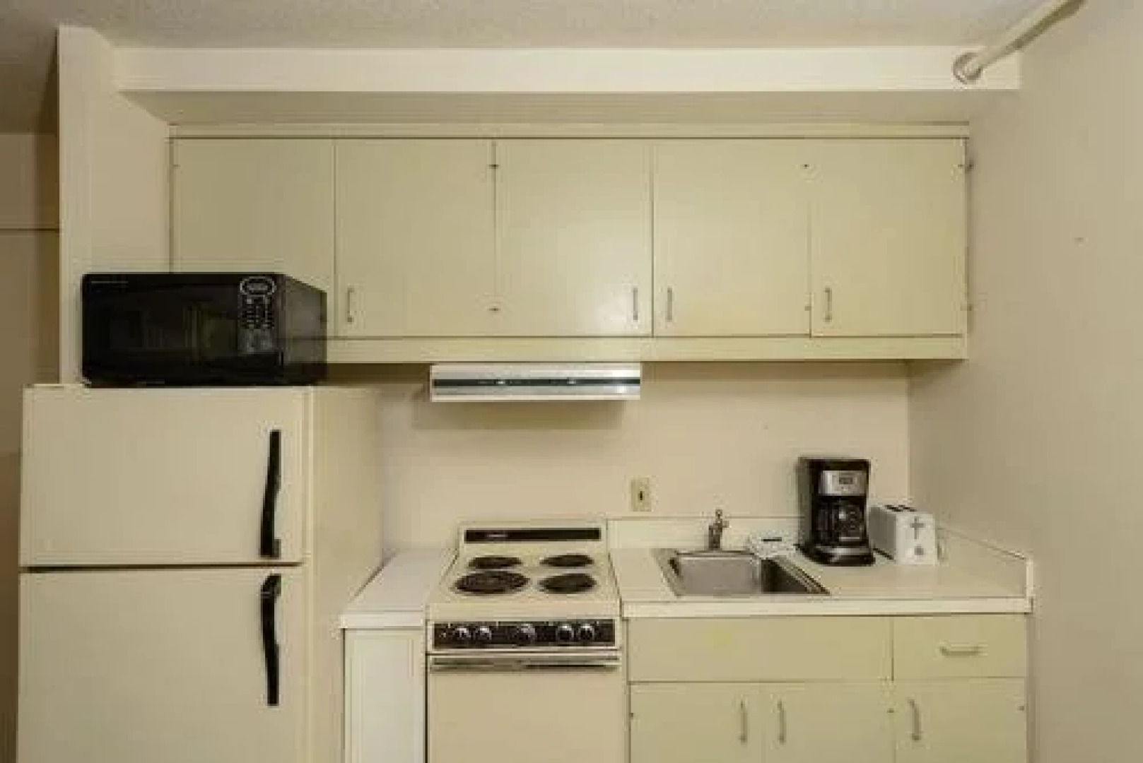 Snowy Owl Inn And Resort