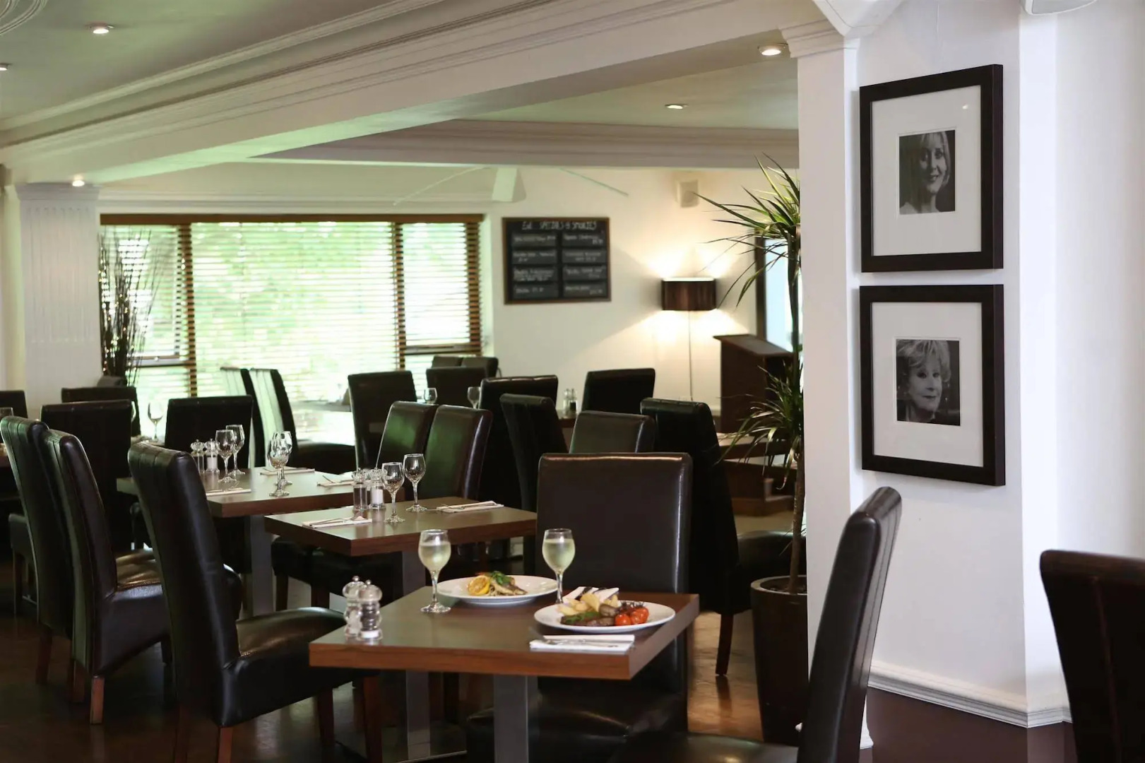 Holiday Inn Manchester - Oldham by IHG