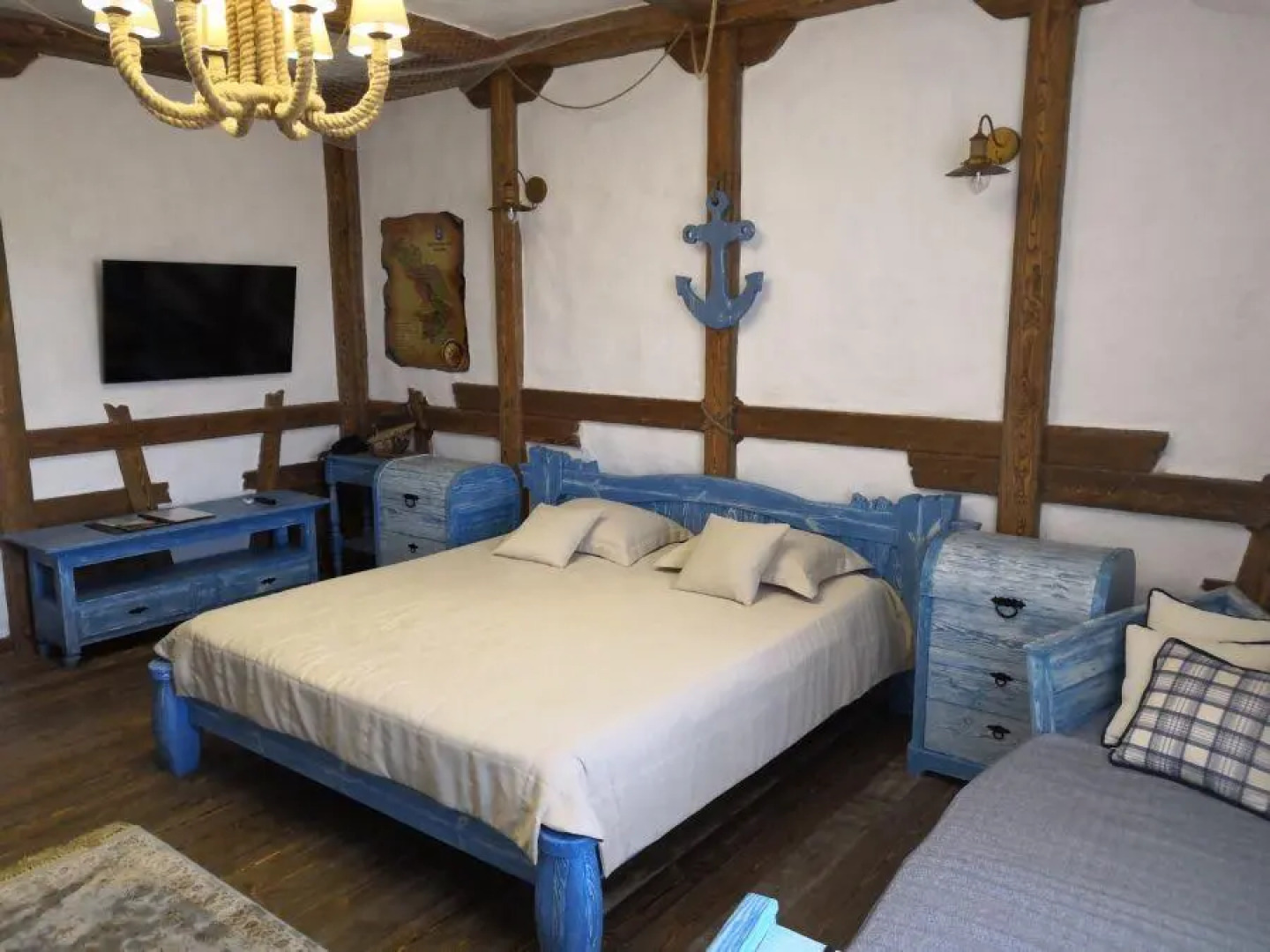 Fishing and Hunting Base Yakor'